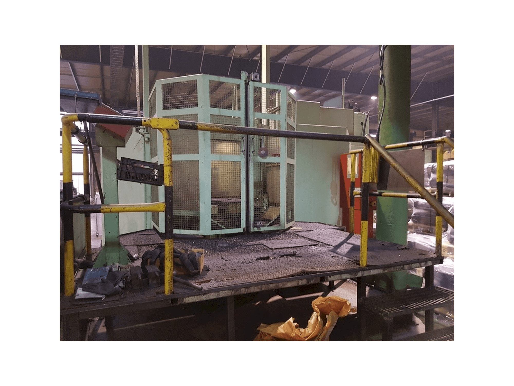 Vista frontale della macchina HELLER BEA3