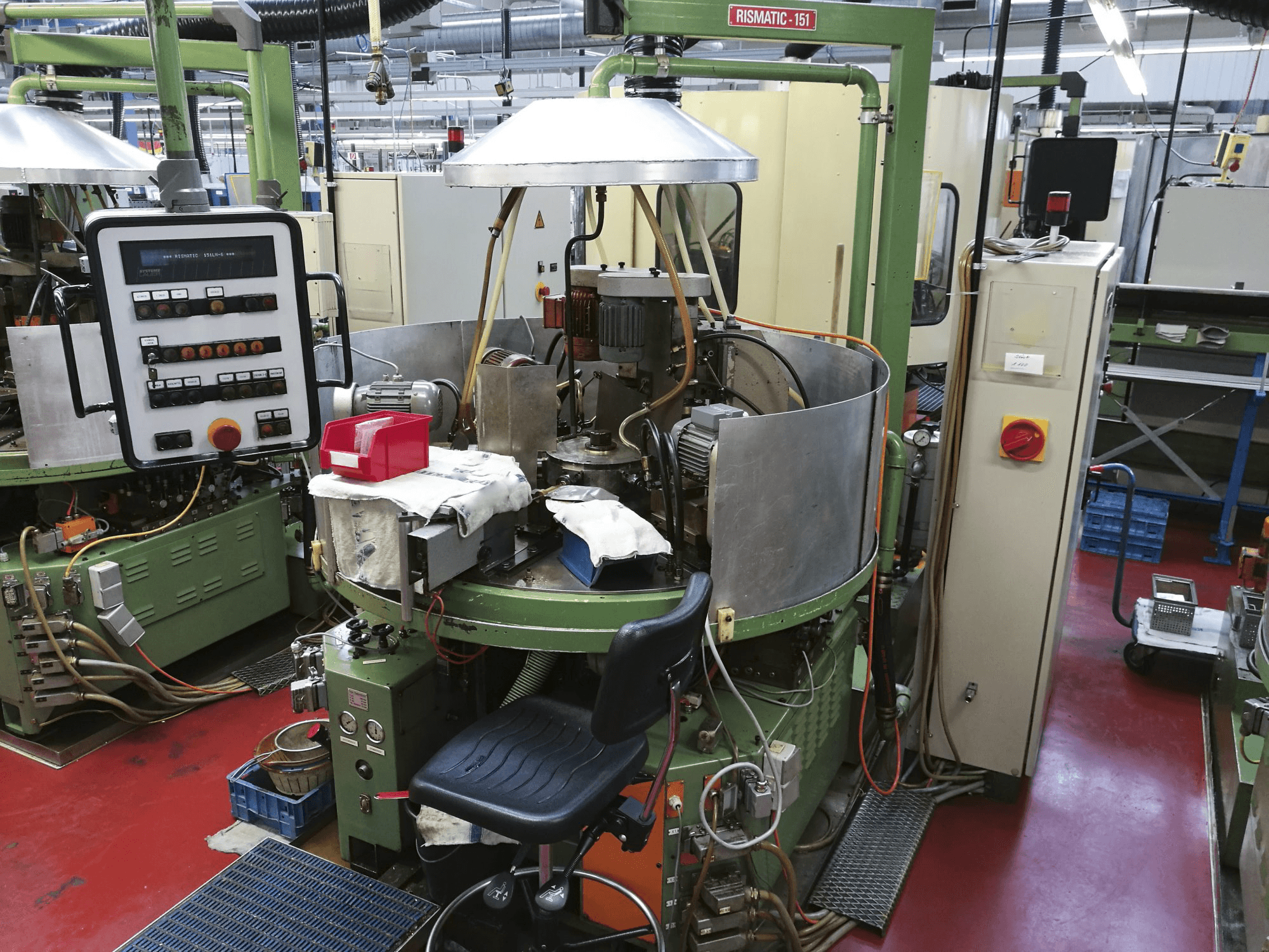 Vista lato destro della macchina RIS-INGOLD Rismatic 151LN-6