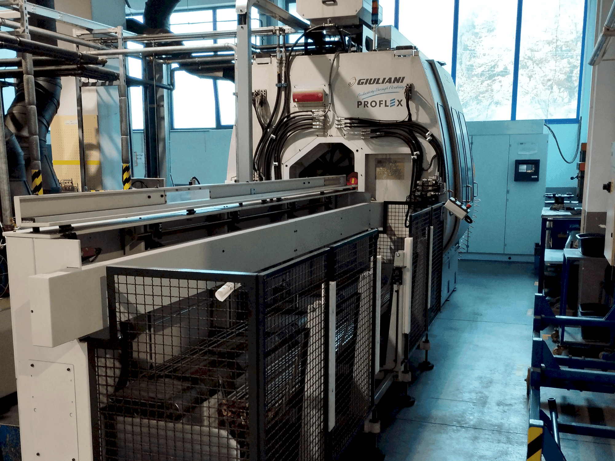 Vista frontale della macchina GINDUMAC Proflex 5/7