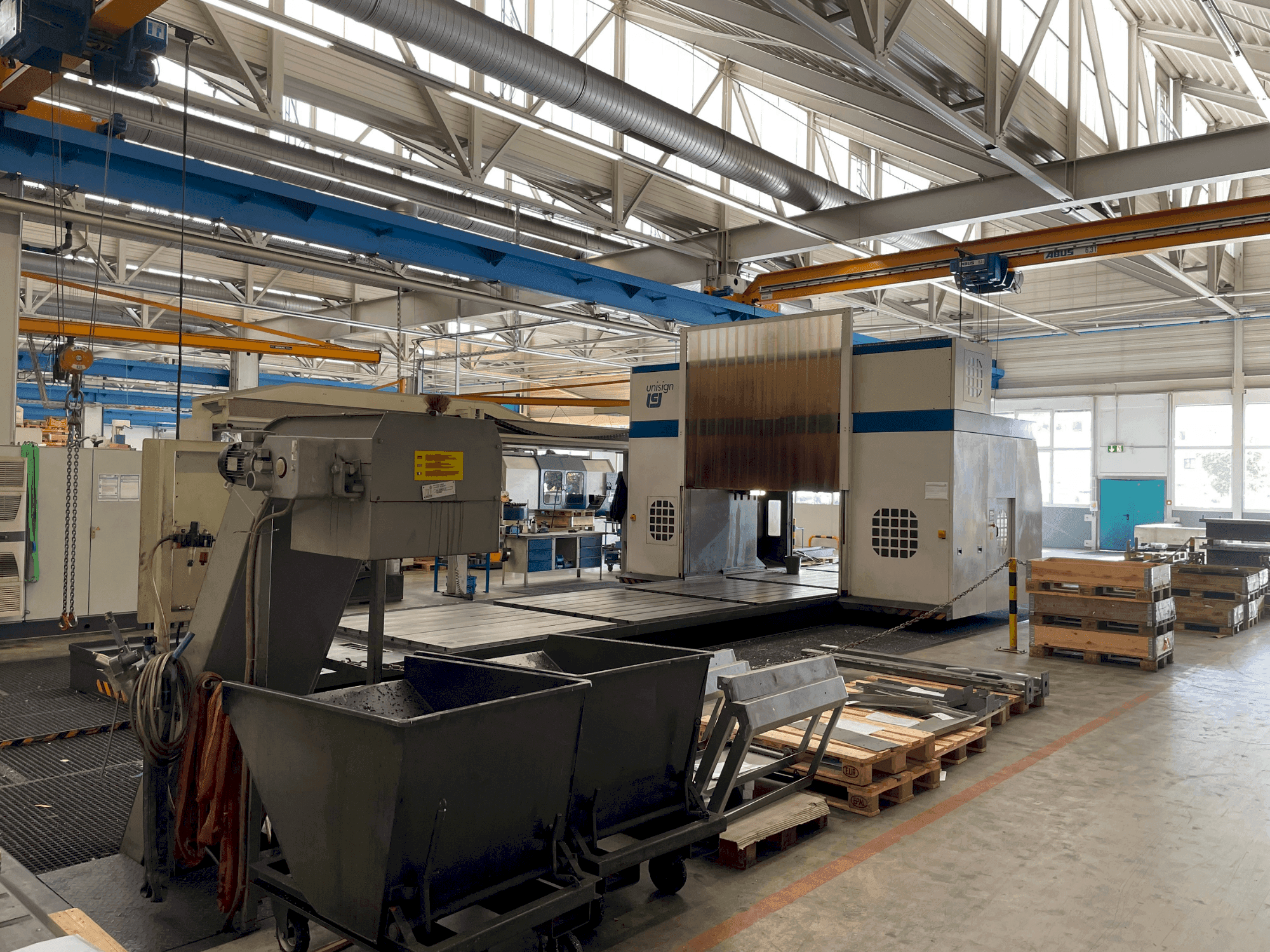 Vista frontale della macchina Unisign UNIPORT 6000