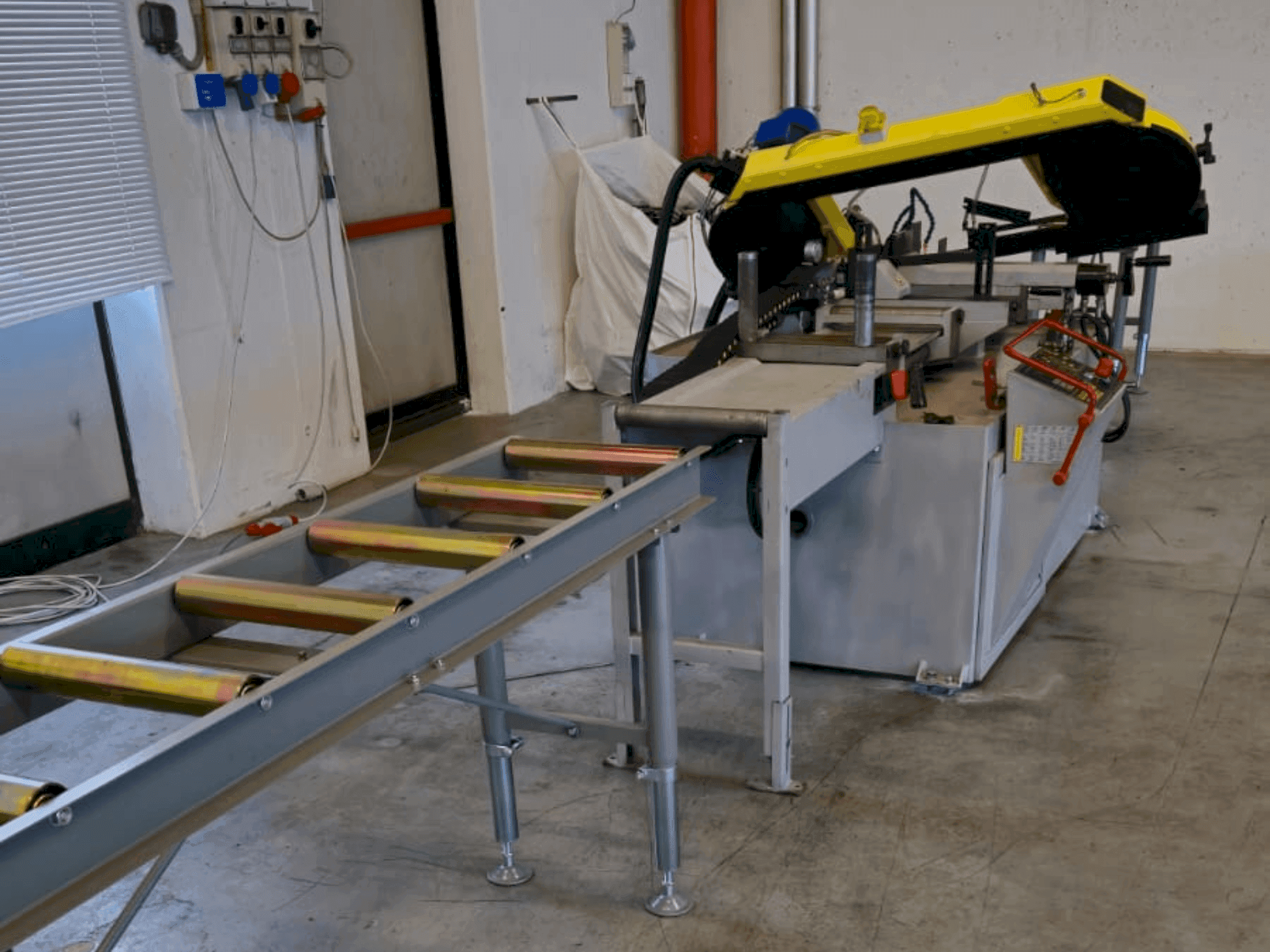 Vista frontale della macchina FMB JUPITER