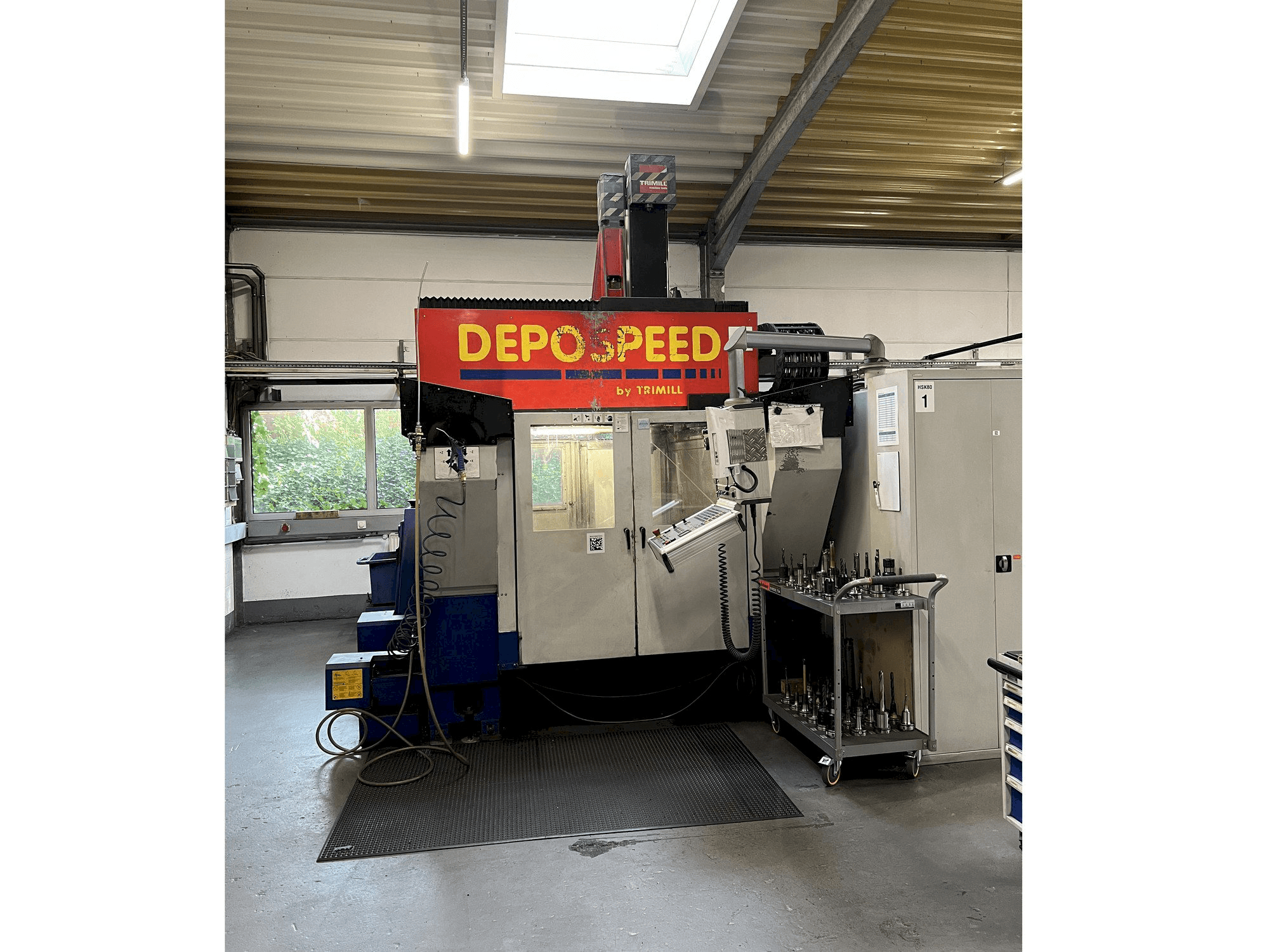 Vista frontale della macchina TRIMILL 1011 Depo Speed