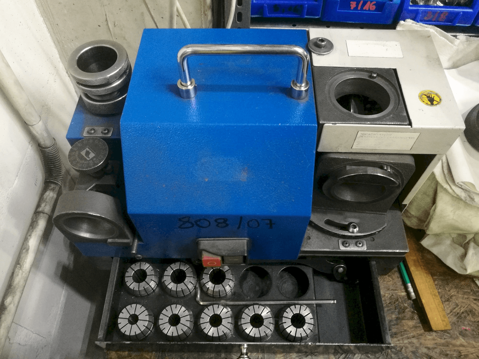 Vista frontale della macchina PAX 30