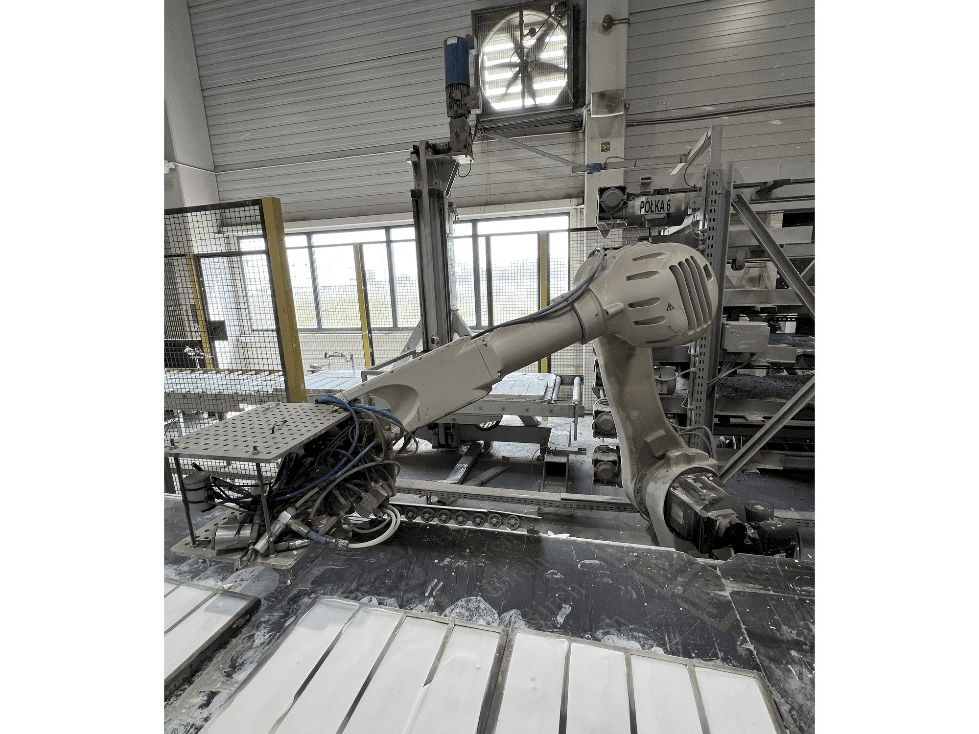 Vista frontale della macchina Kawasaki 3RS050N-BC02