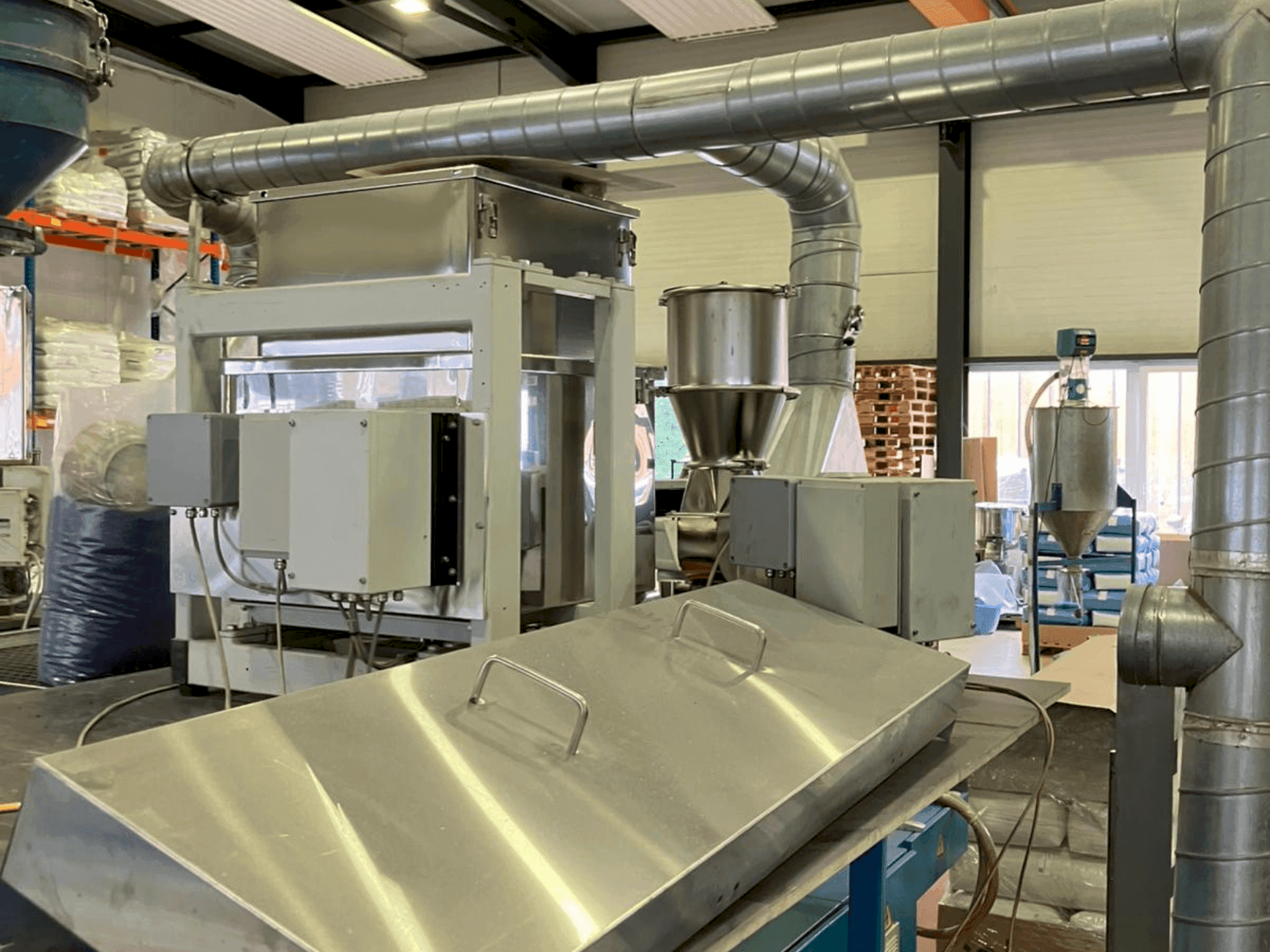 Vista frontale della macchina COPERION STS35