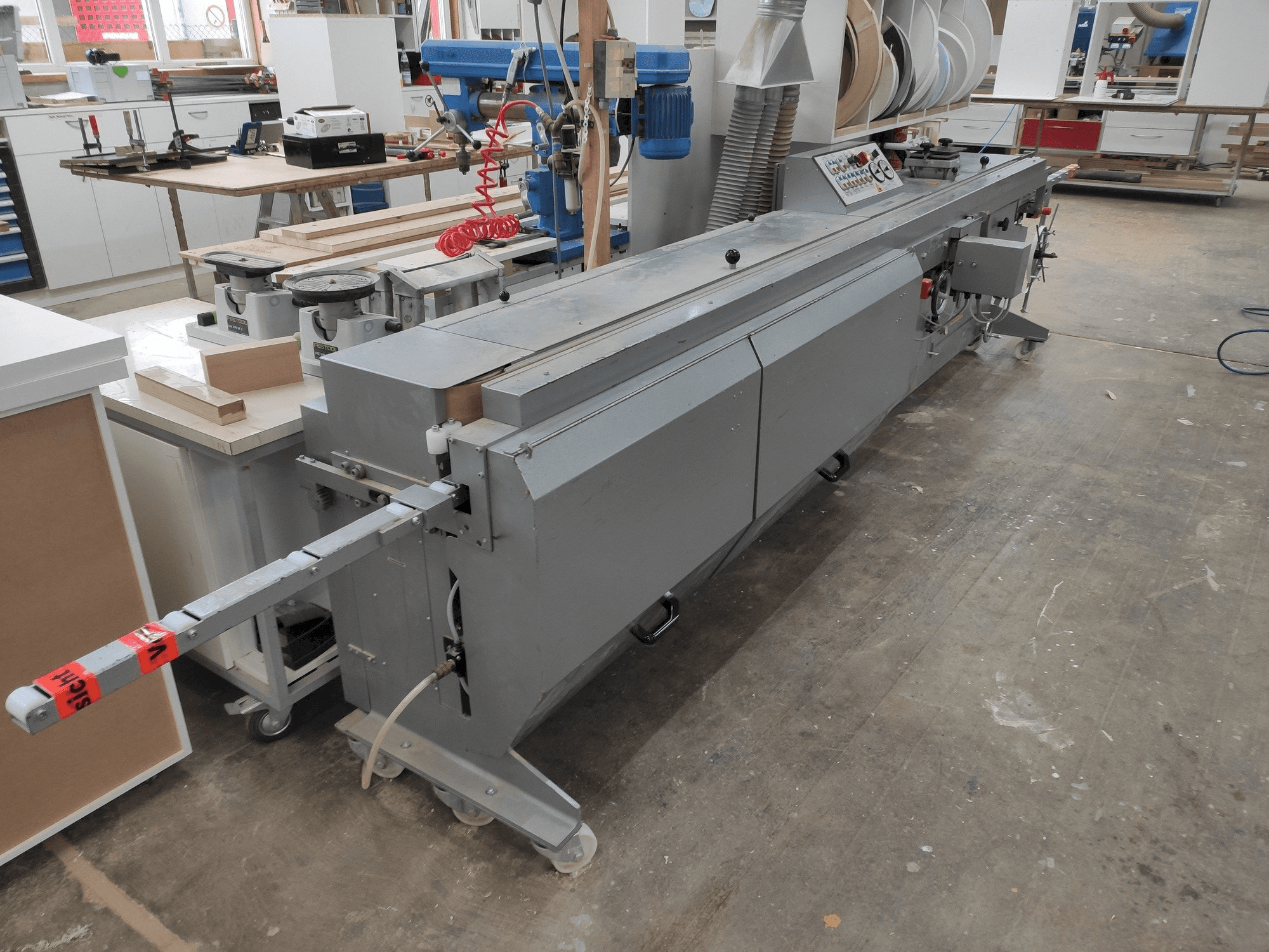 Vista frontale della macchina BMS Blaich model C