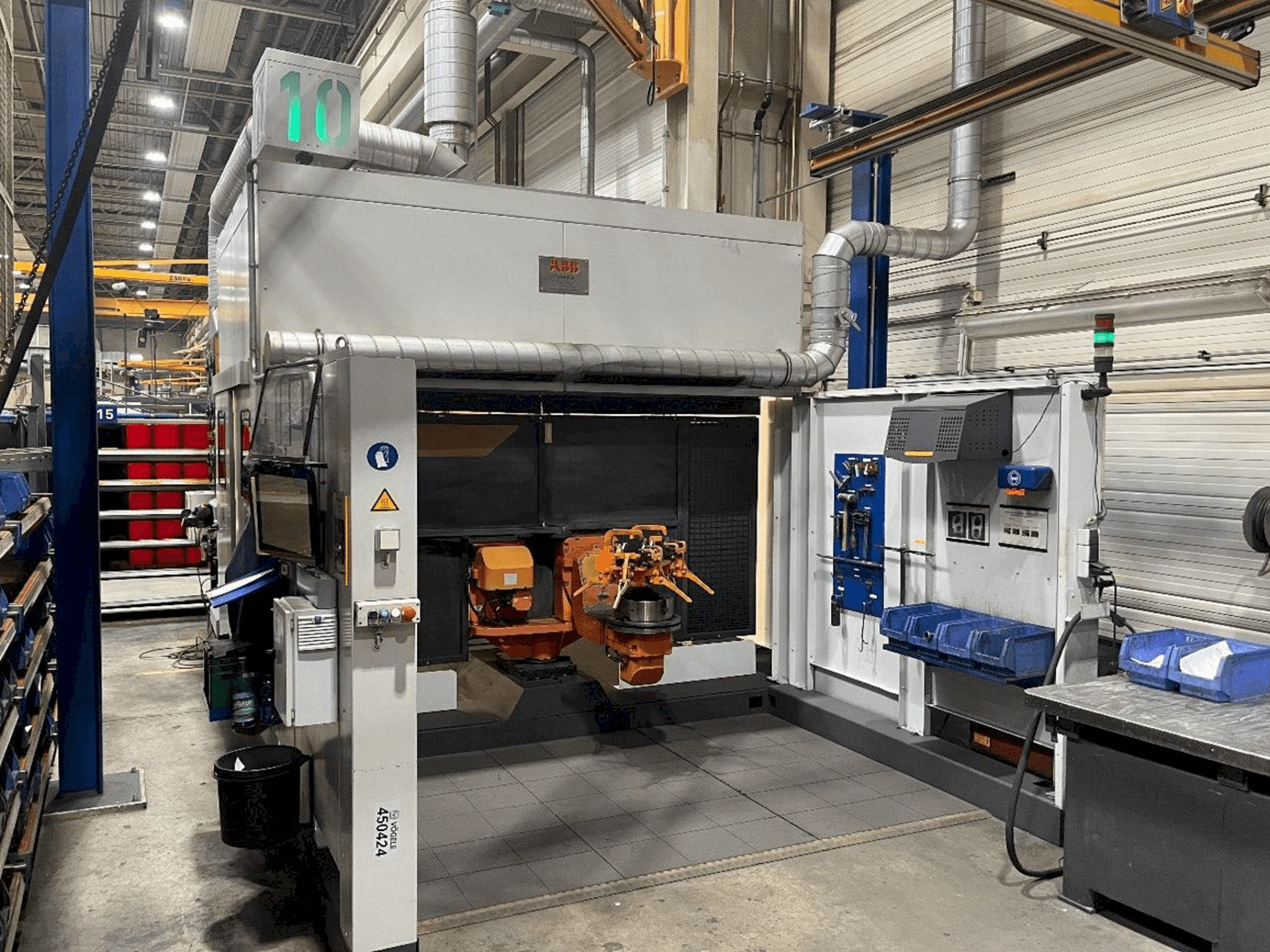 Vista frontale della macchina ABB