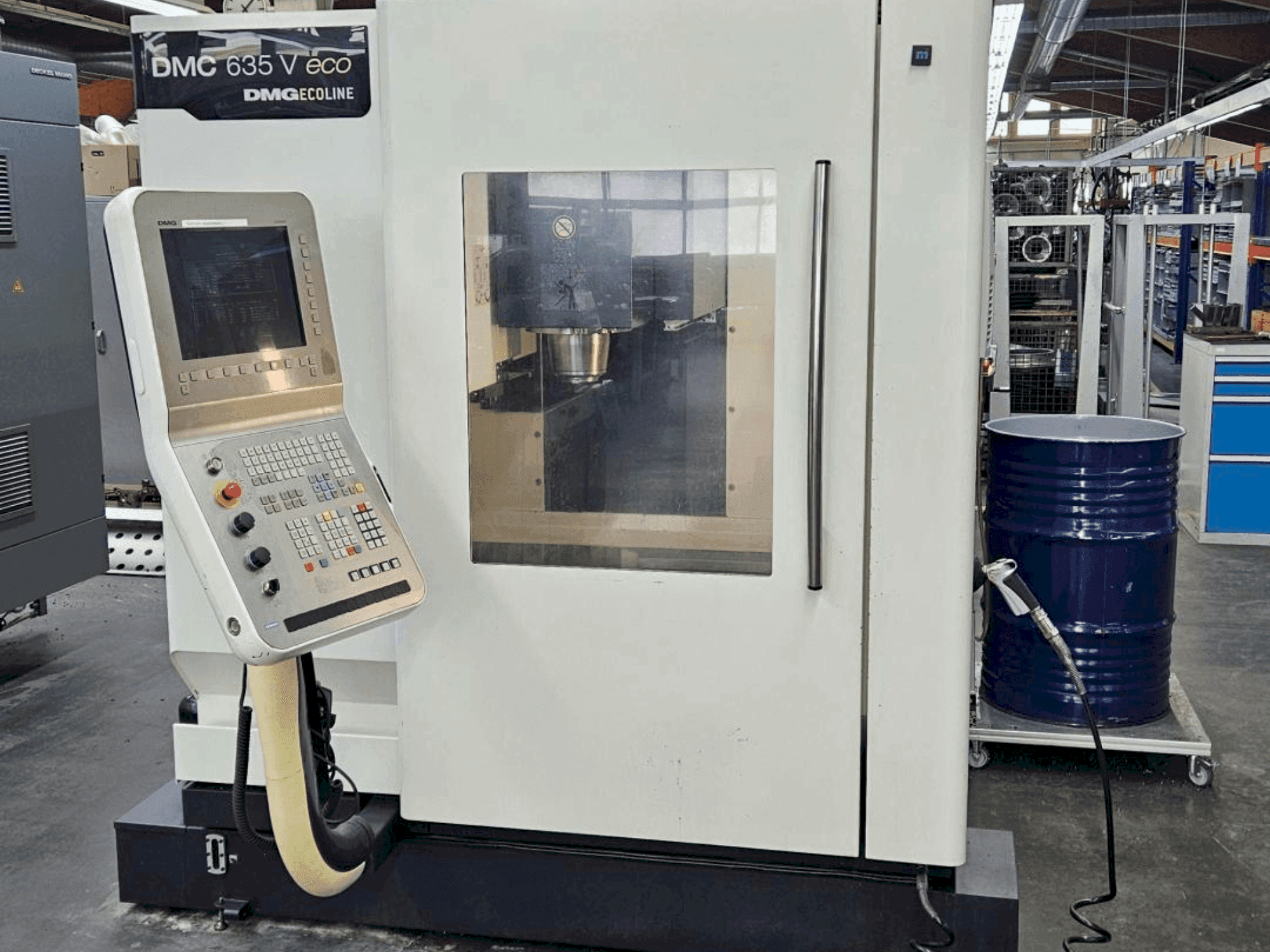 Vista frontale della macchina DMG DECKEL MAHO DMC 635V eco