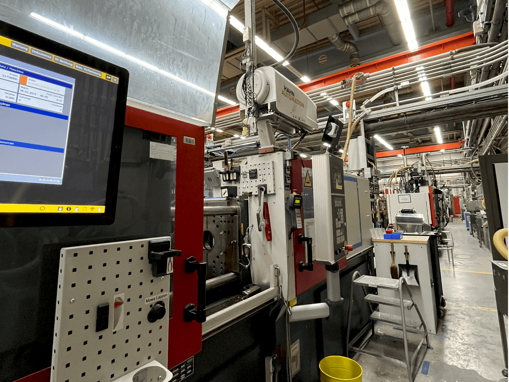 Vista laterale sinistra della macchina FERROMATIK EE 75