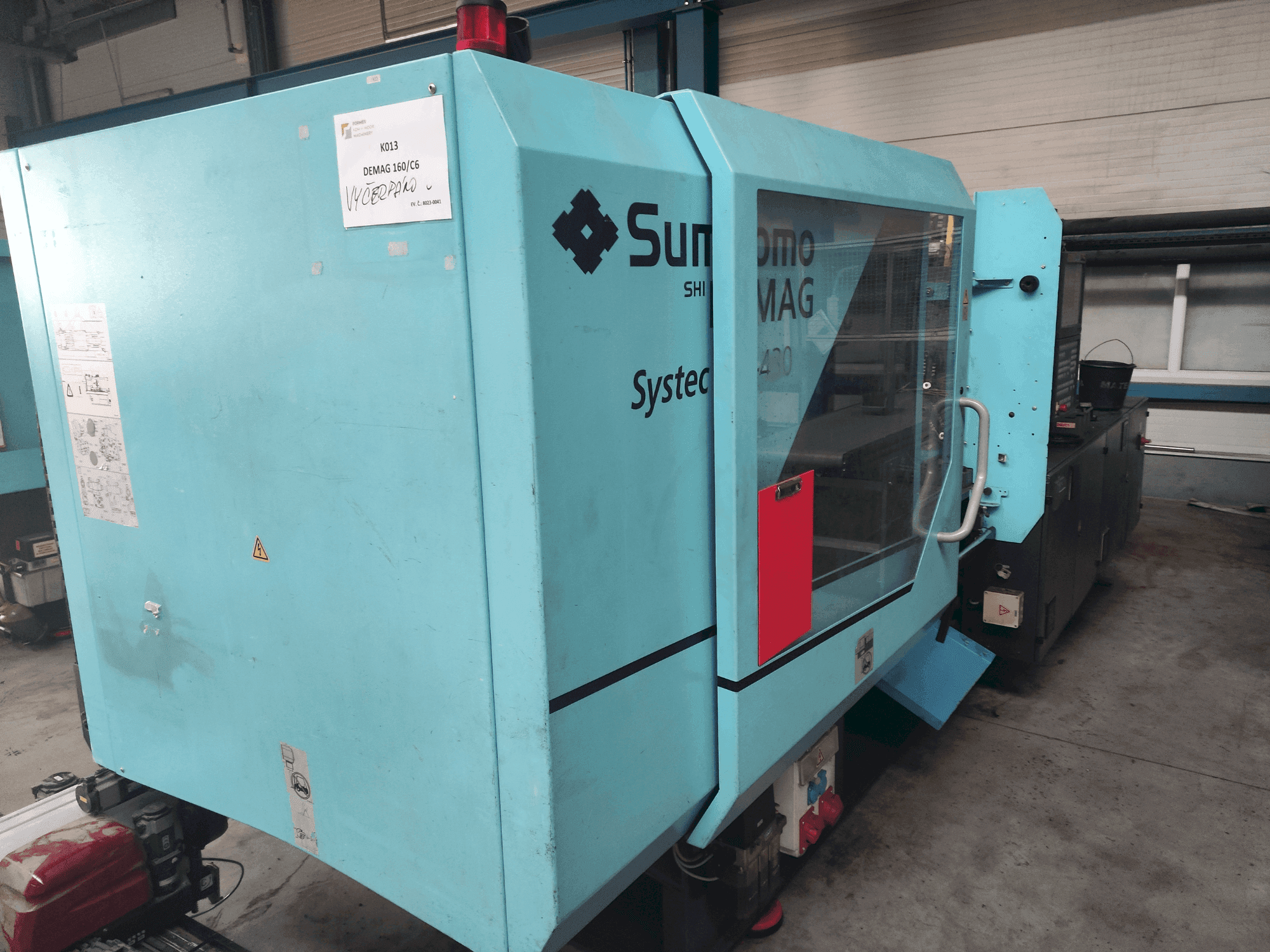 Vista frontale della macchina DEMAG Systec 160-520/430