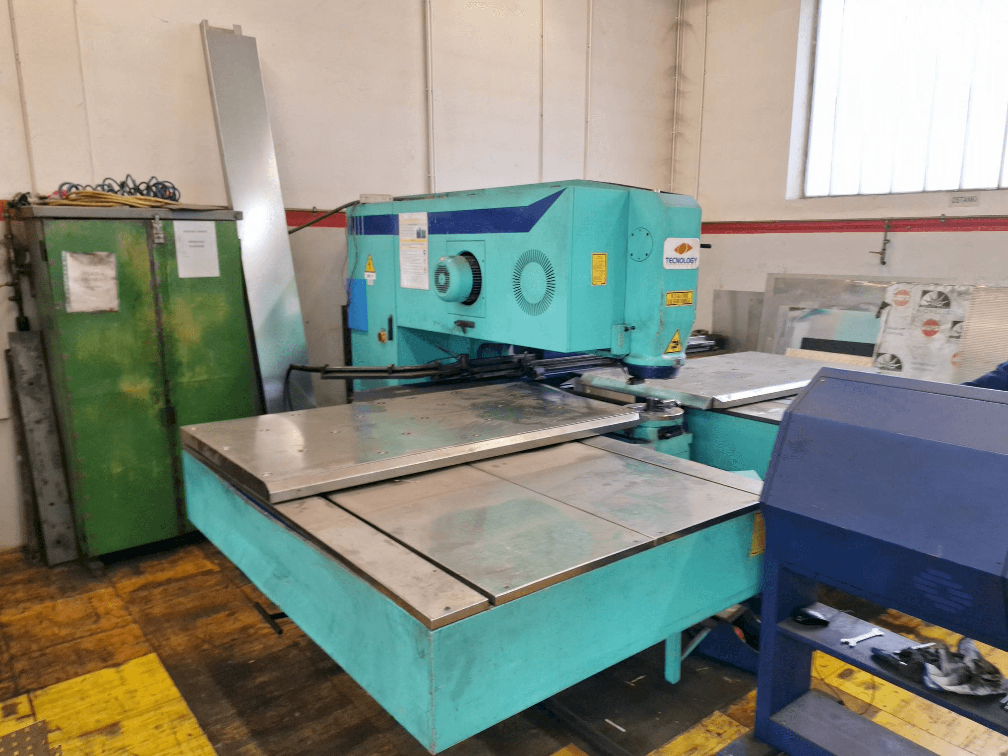 Vista frontale della macchina ITALIAN TECNOLOGY 30 C.S.M. 1000