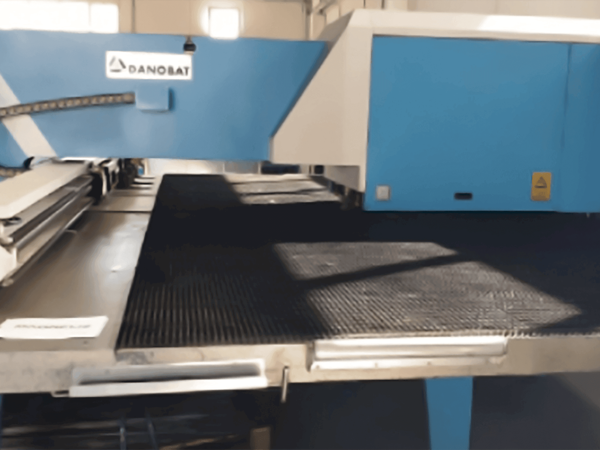 Vista frontale della macchina DANOBAT PGA-1