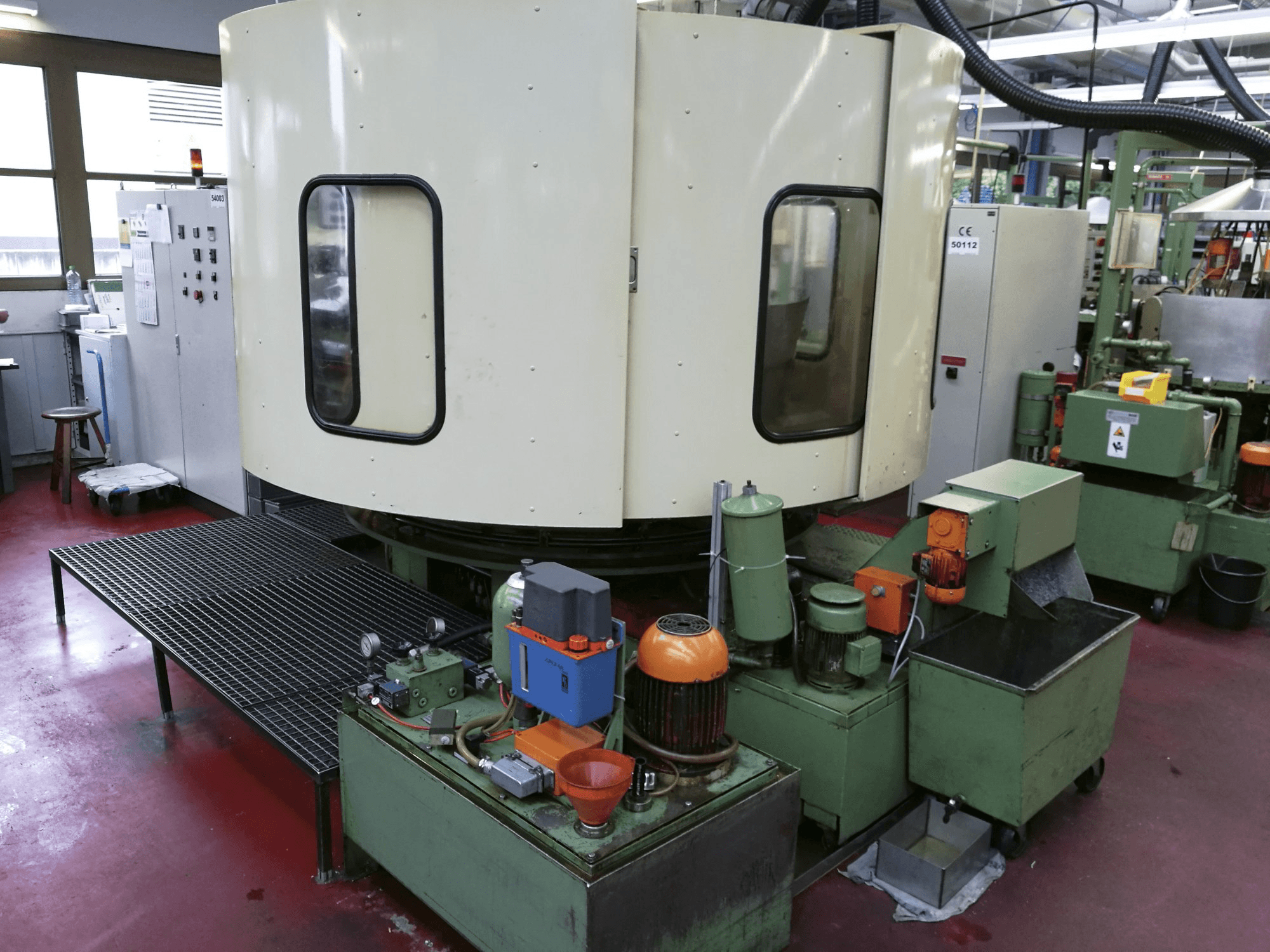 Vista frontale della macchina RIS-INGOLD Rismatic 151G-12