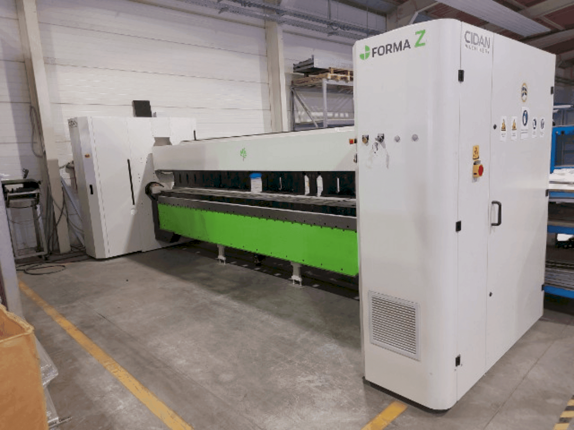 Vista frontale della macchina CIDAN FORMA Z 40