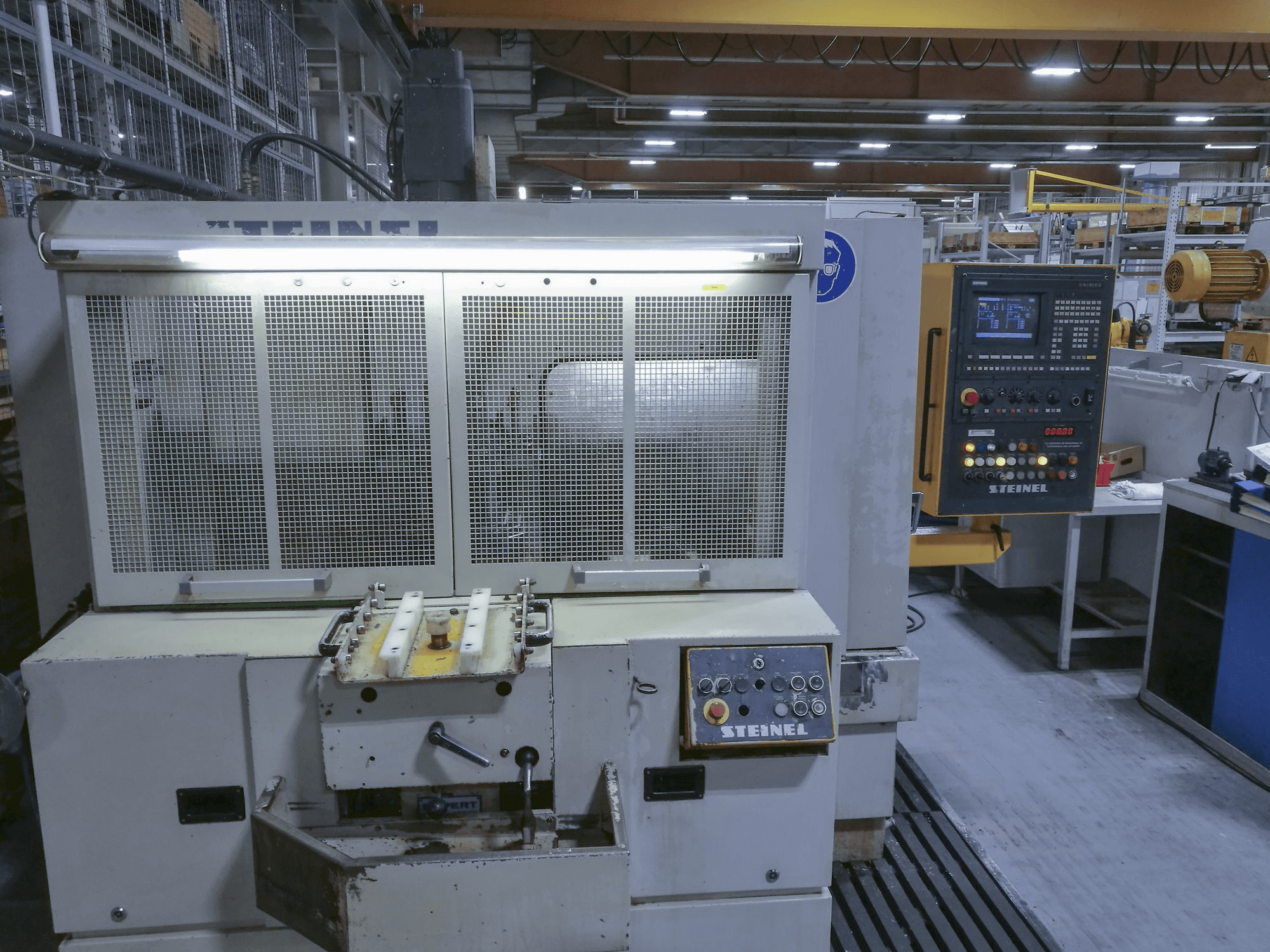 Vista frontale della macchina STEINEL BZ 20