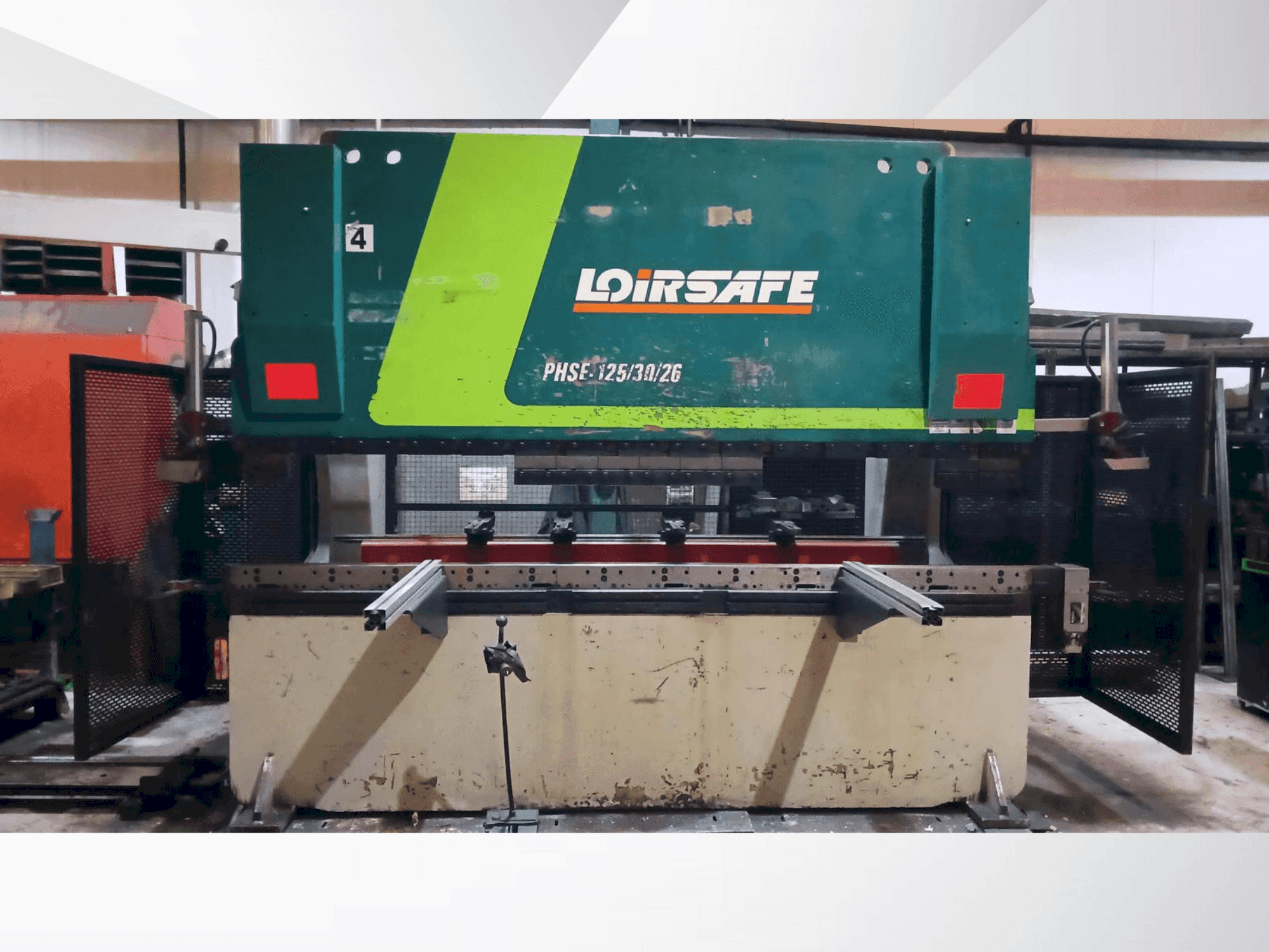 Vista frontale della macchina LOIRE SAFE PHSE-125/30/26