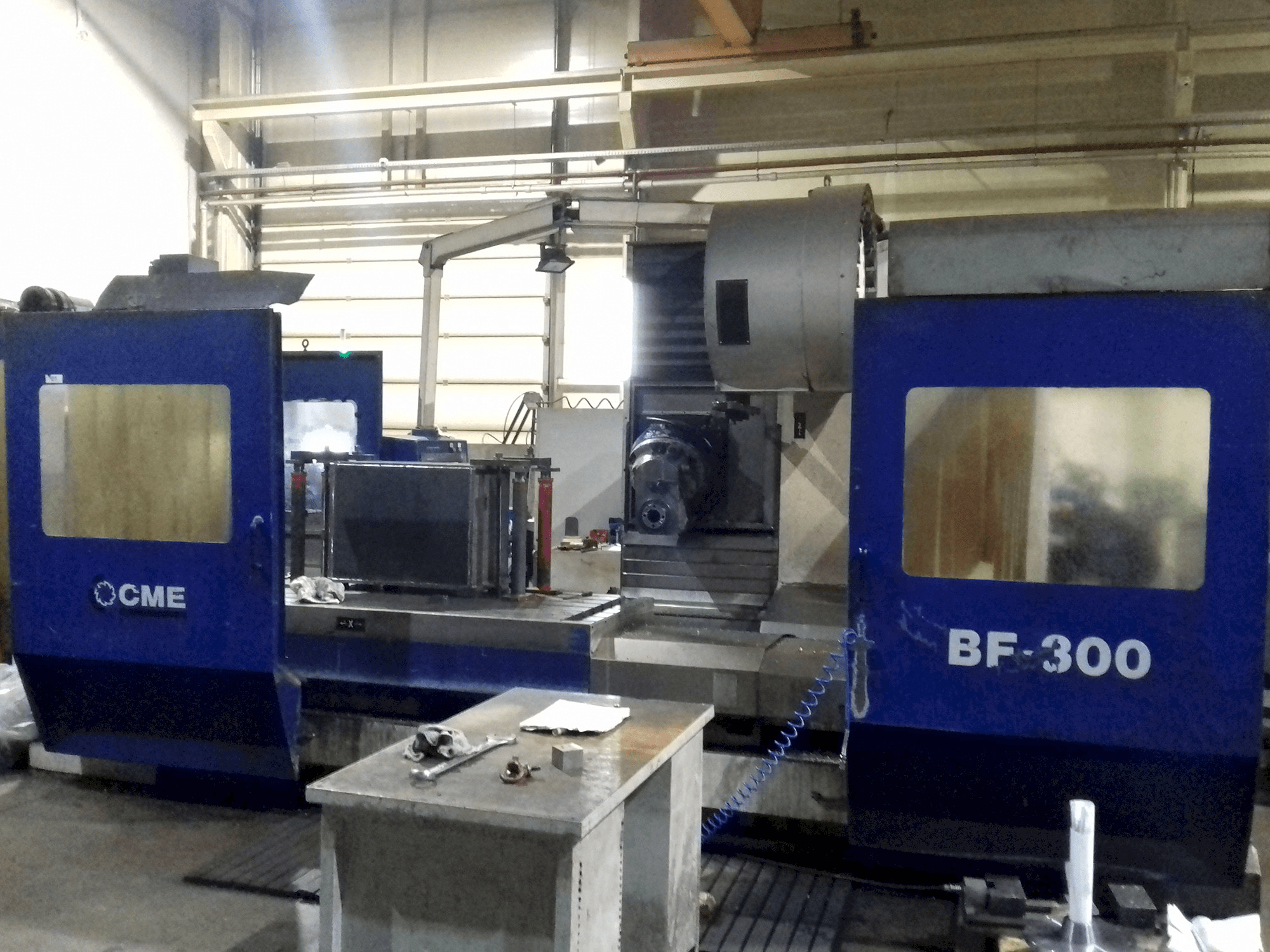 Vista frontale della macchina CME BF-300