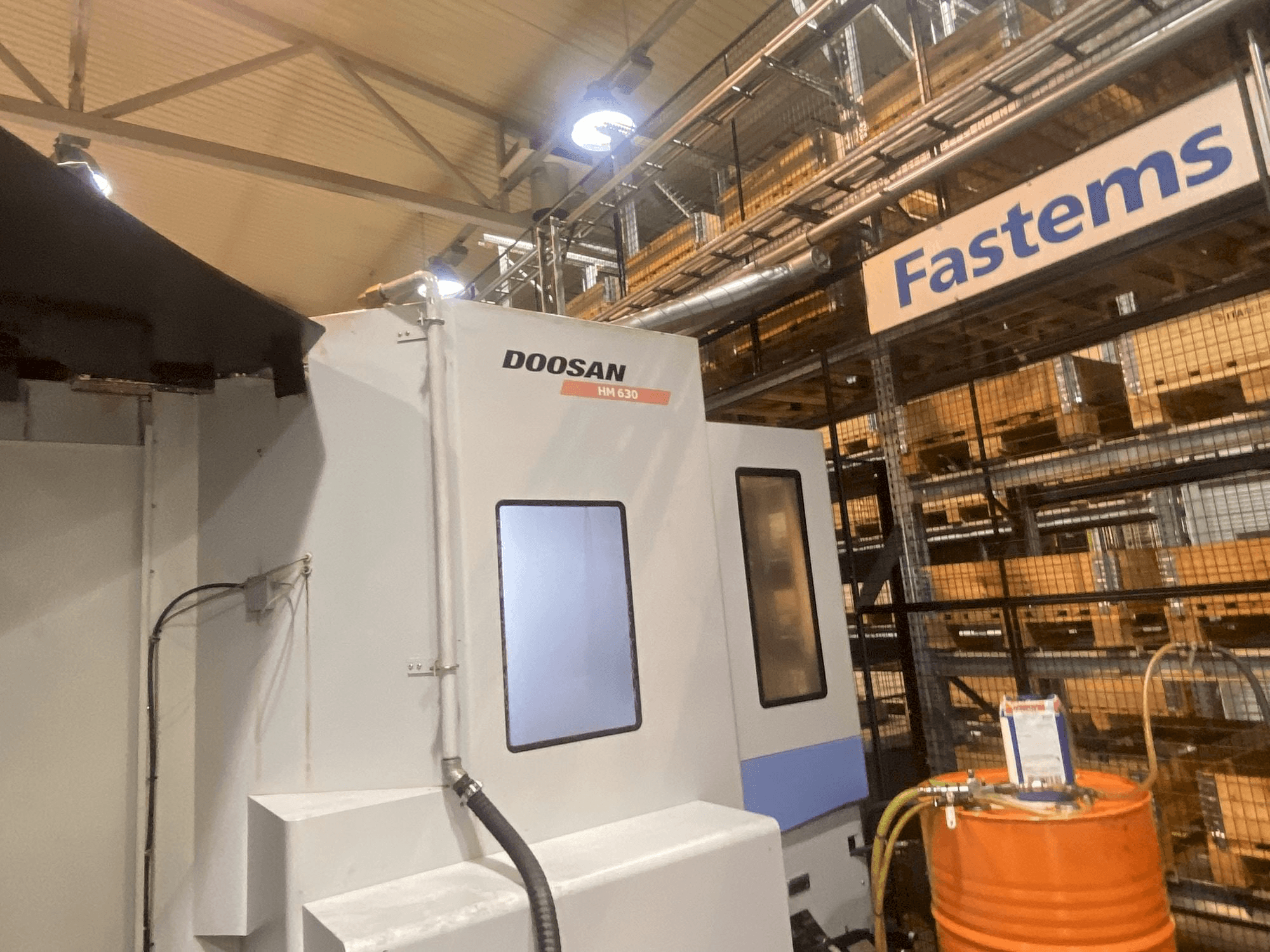 Vista frontale della macchina DOOSAN HM 630