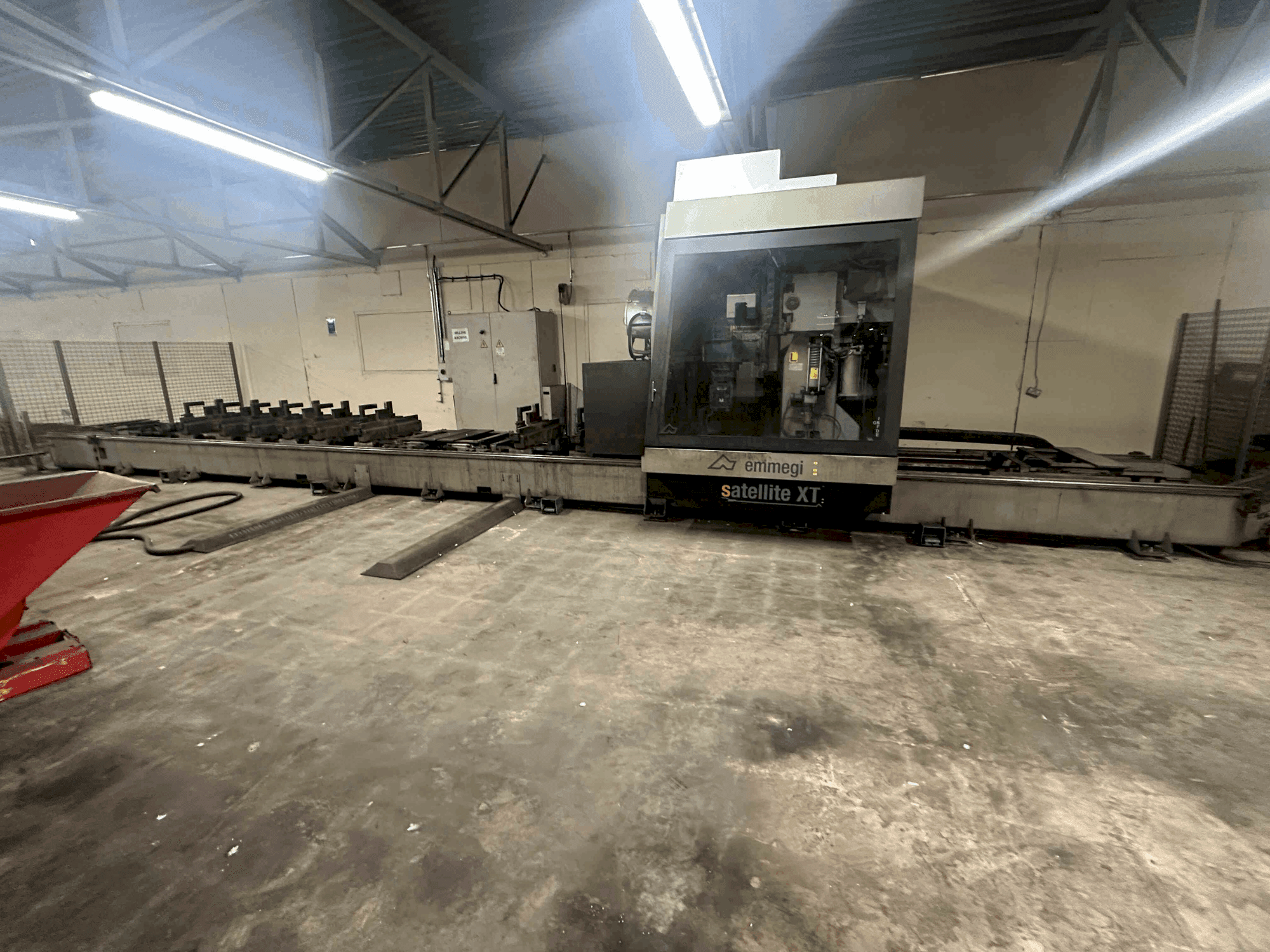 Vista frontale della macchina Emmegi Satellite XT10500