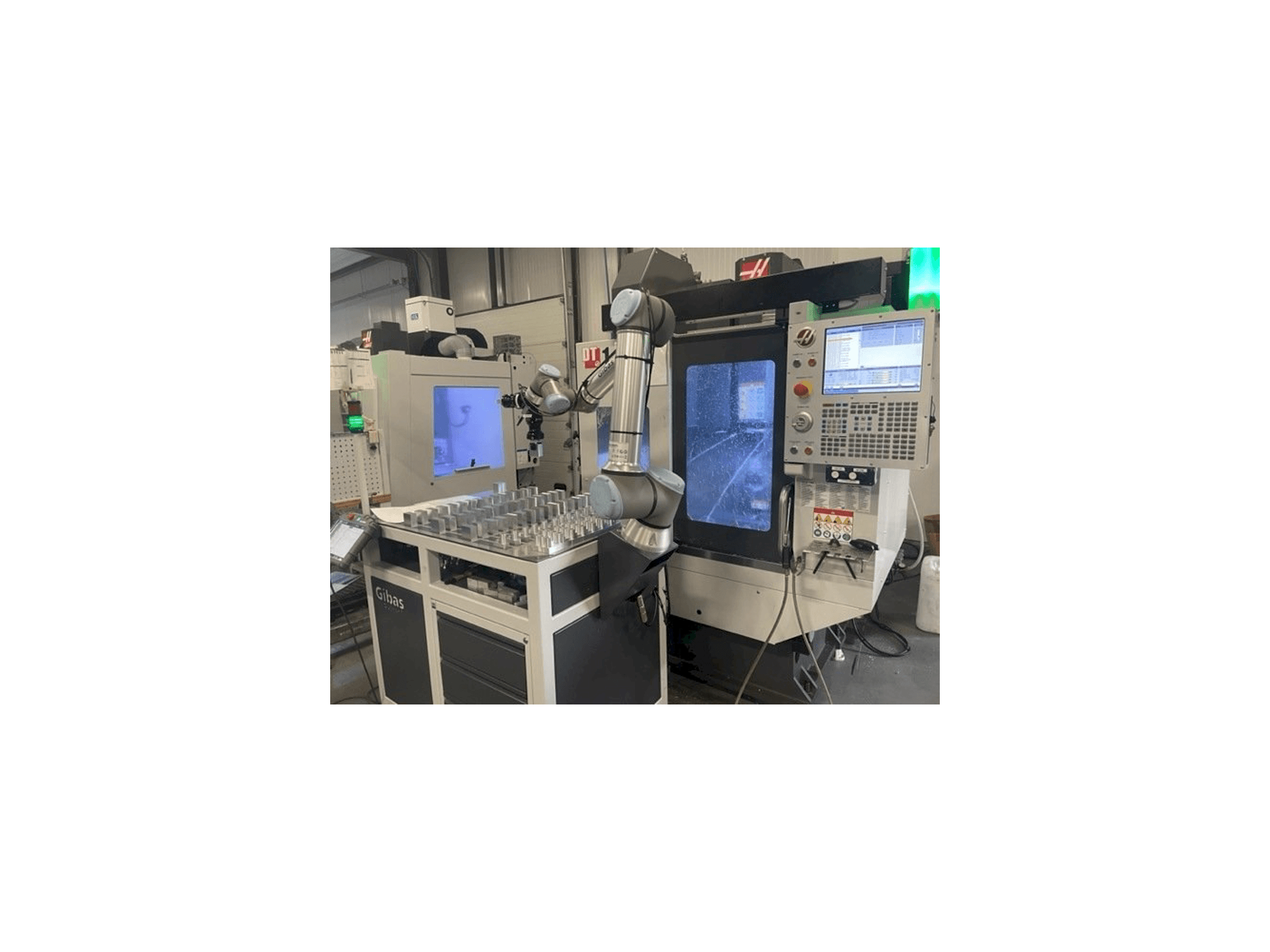 Vista frontale della macchina HAAS DT-1