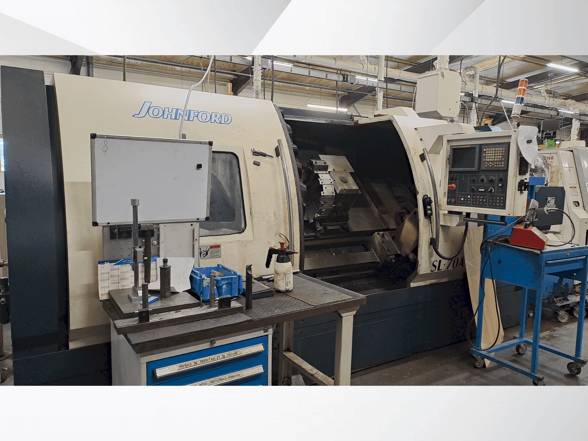 Vista frontale della macchina Johnford SL-70A