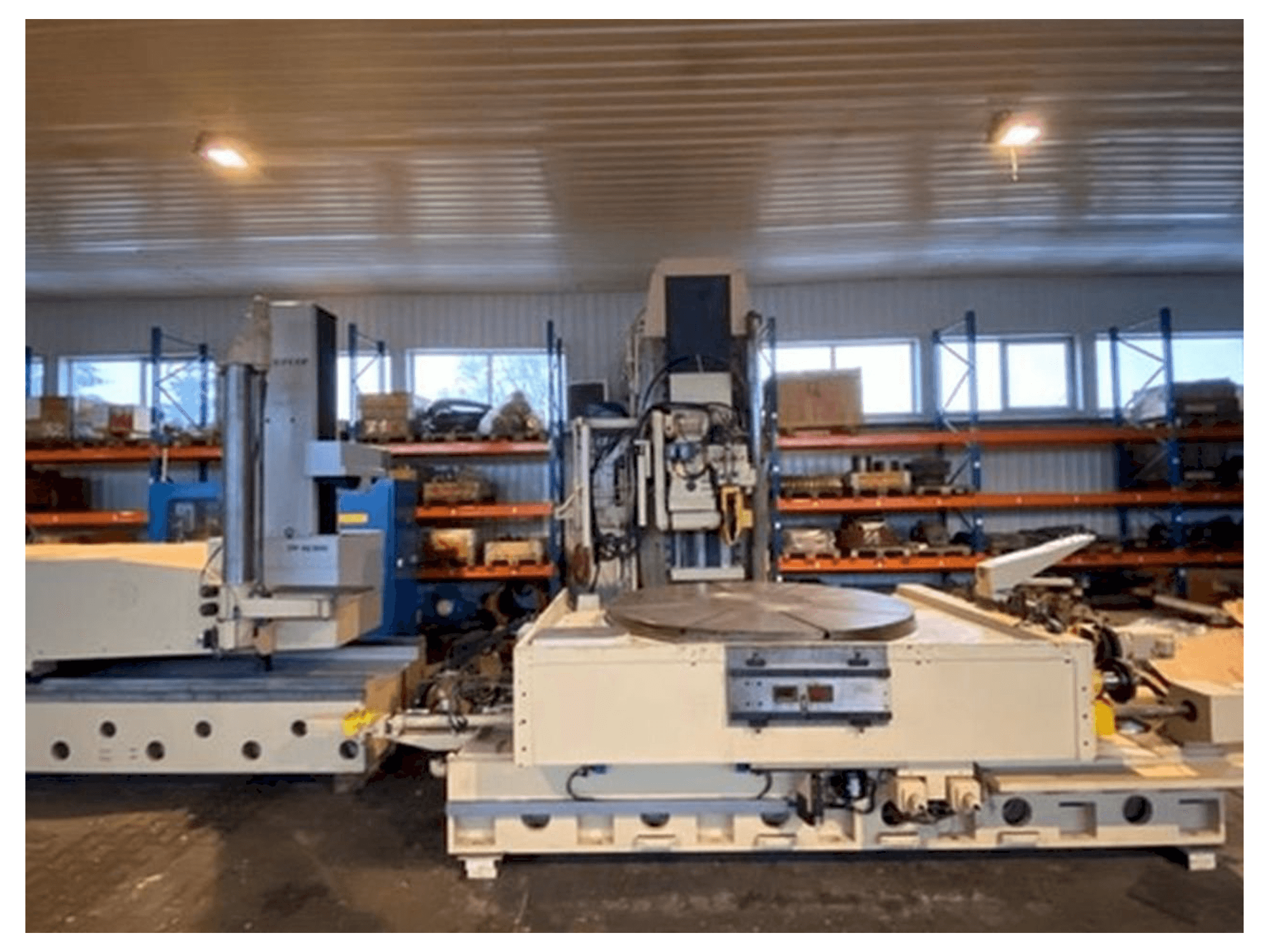 Vista frontale della macchina NILES ZSTZ 35