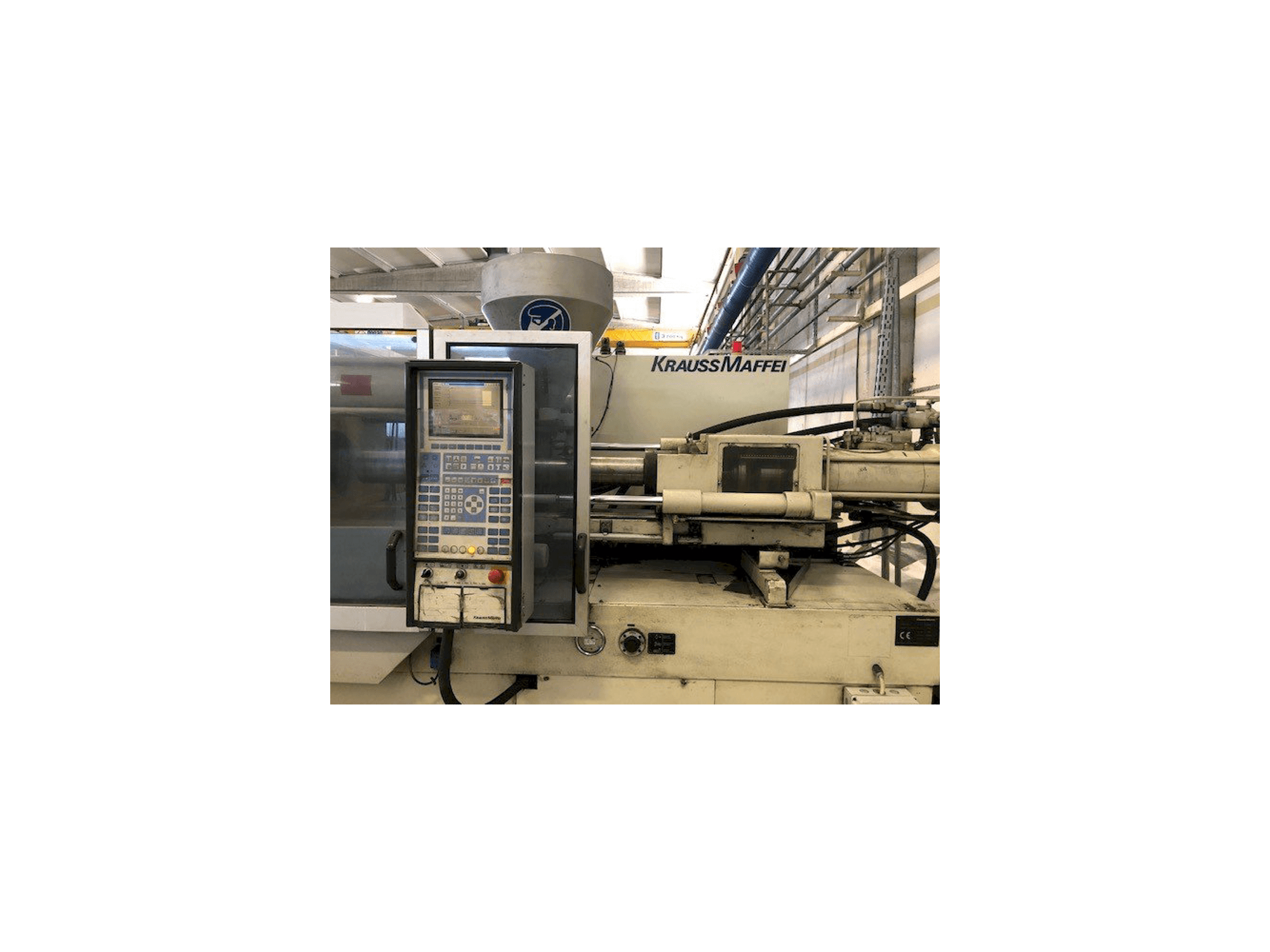 Vista frontale della macchina Krauss Maffei 150-700 C2