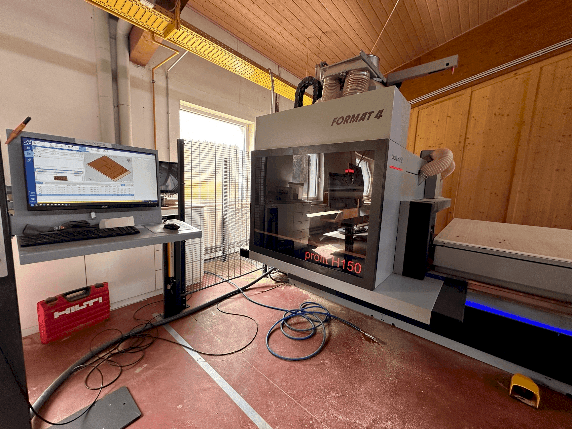 Vista frontale della macchina FORMAT4 Profit H150 22.32 T