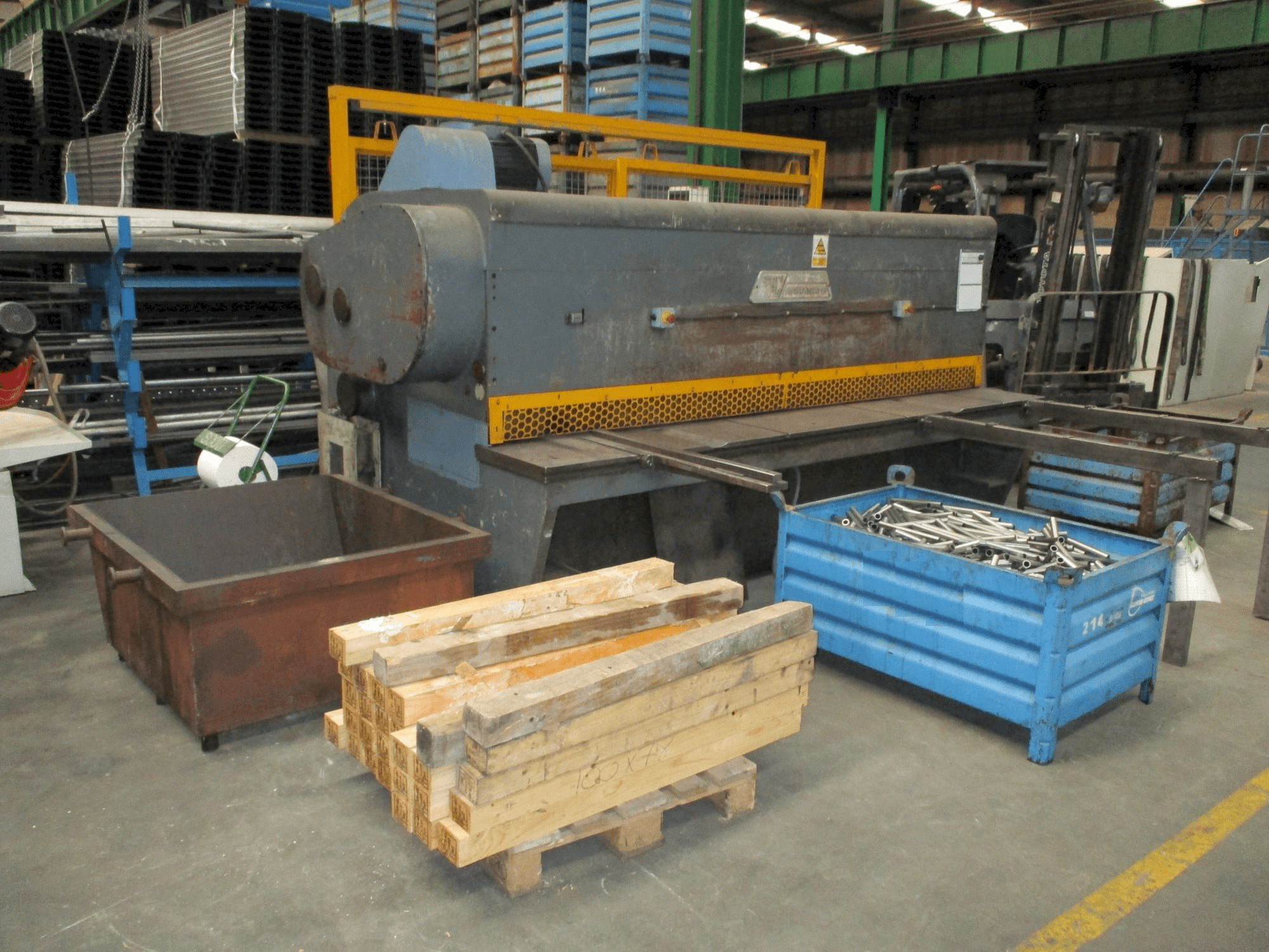 Vista frontale della macchina Taci AC-10/30