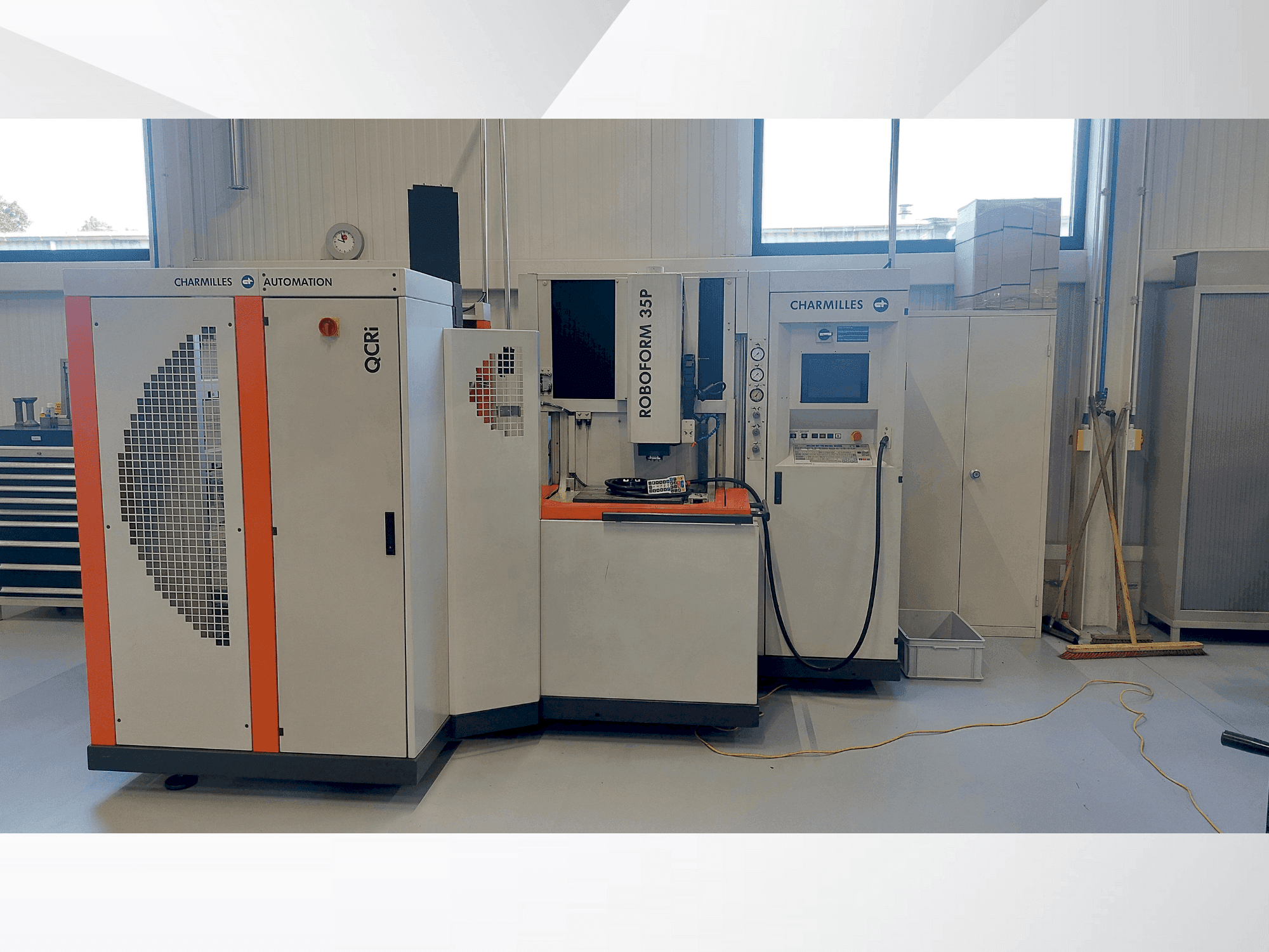 Vista frontale della macchina CHARMILLES ROBOFORM 35P