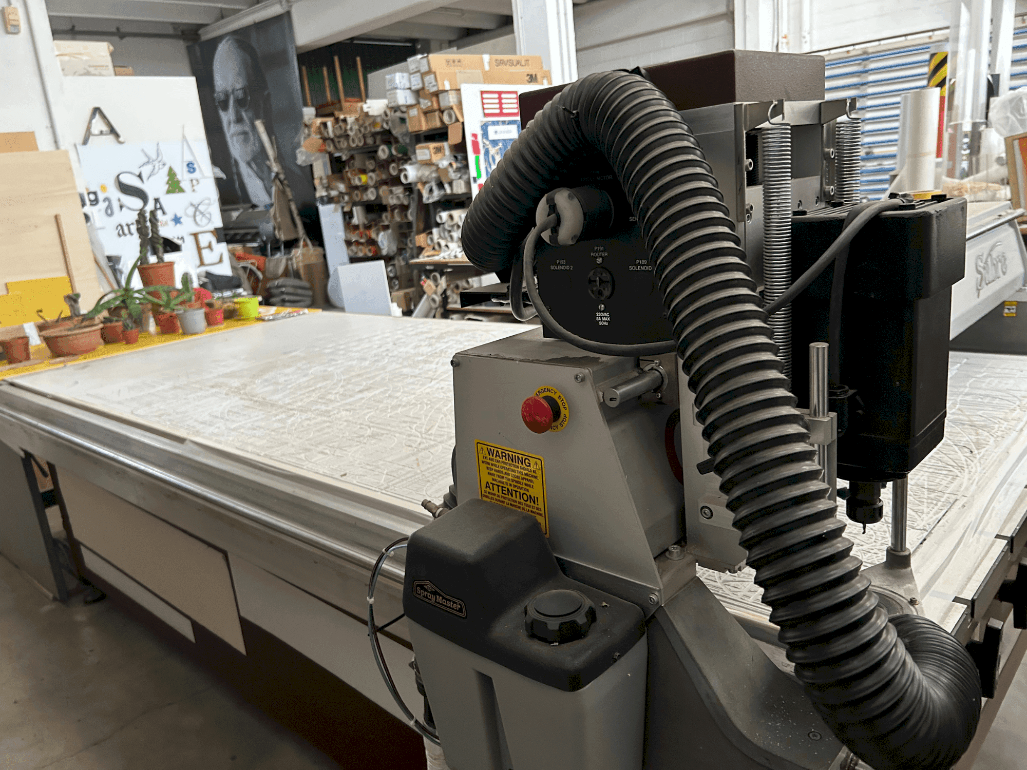 Vista frontale della macchina Gerber Sabre 408