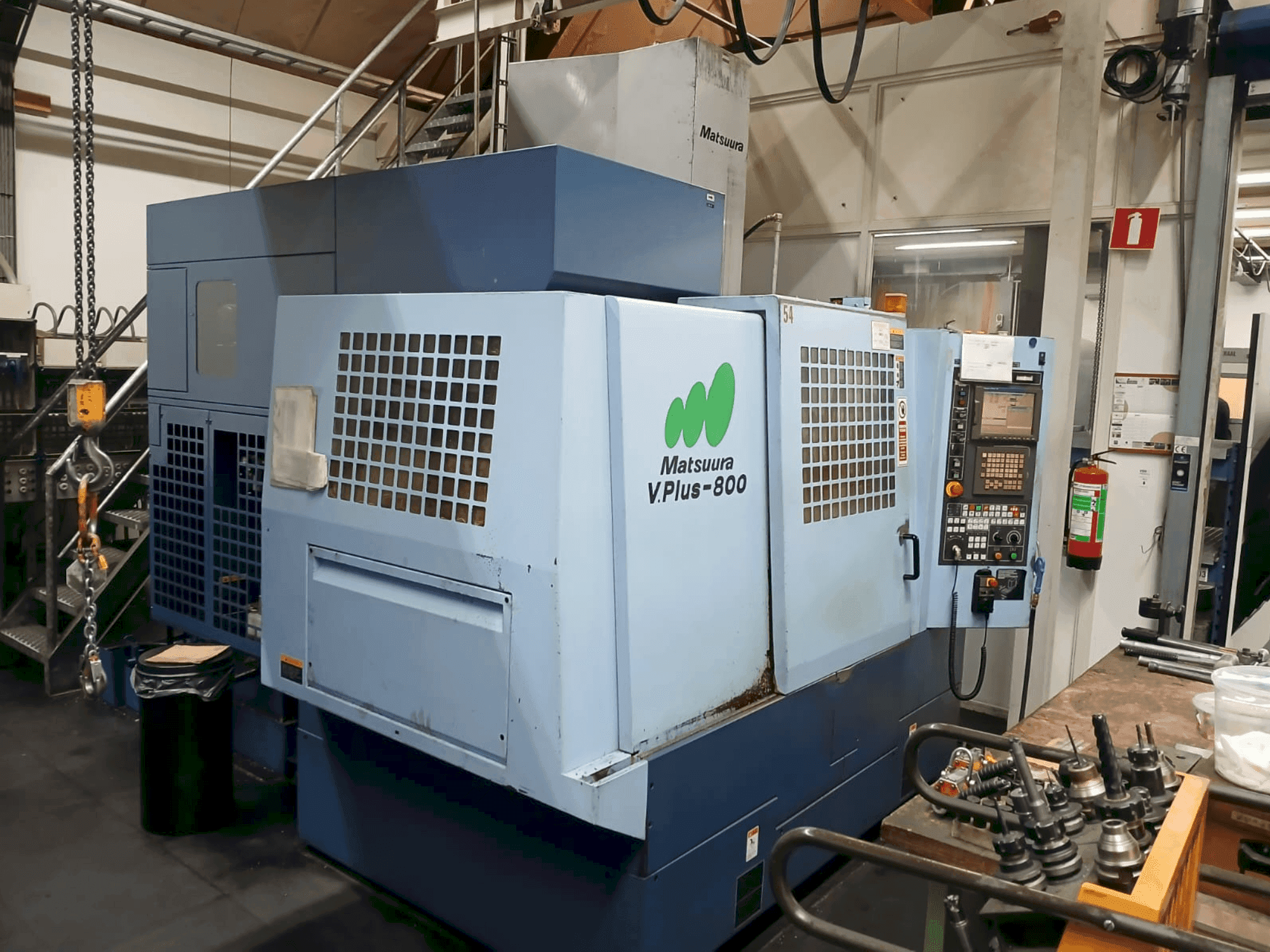 Vista frontale della macchina Matsuura V.PLUS-800