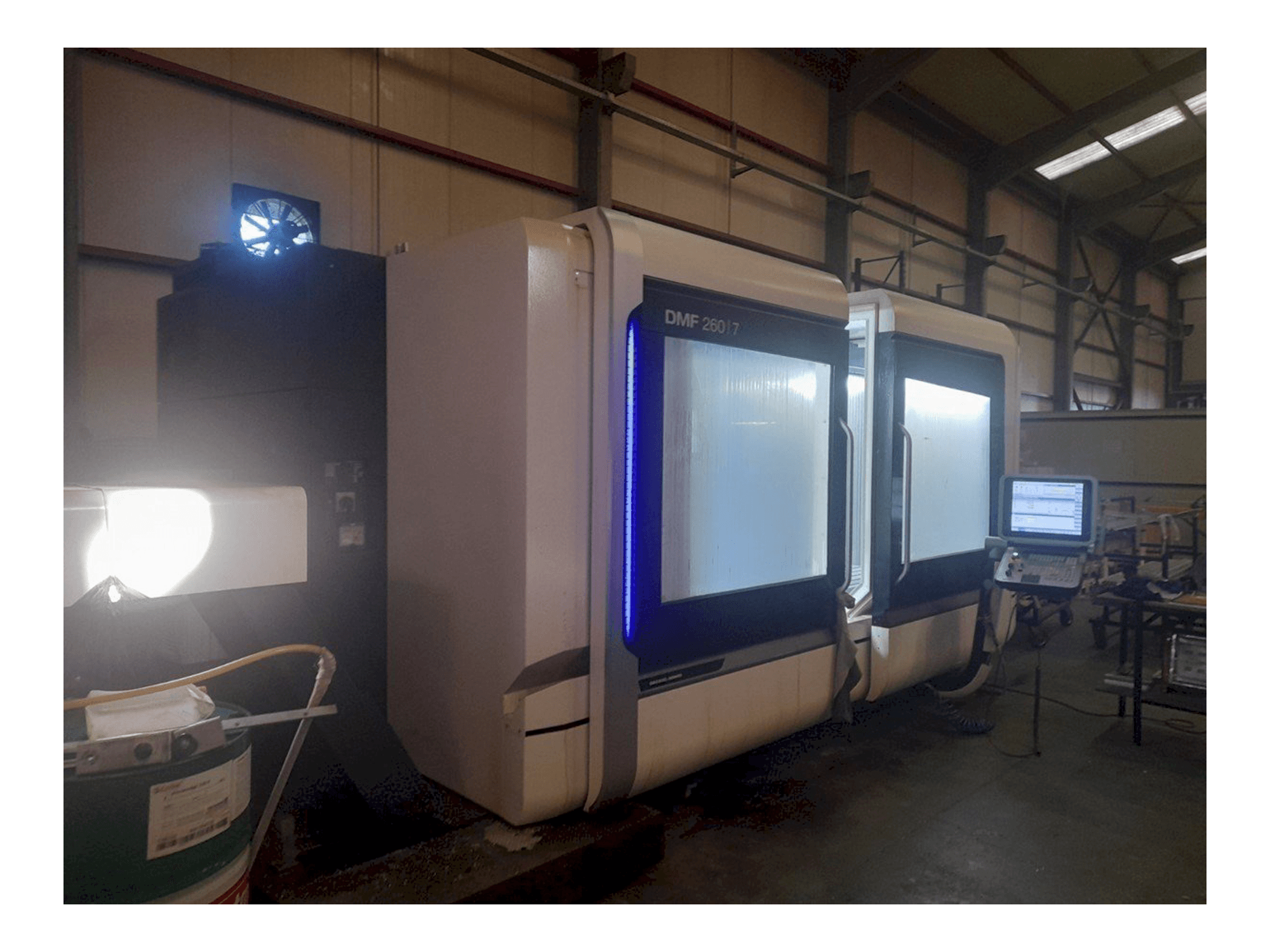 Vista frontale della macchina DMG MORI DMF 260-7