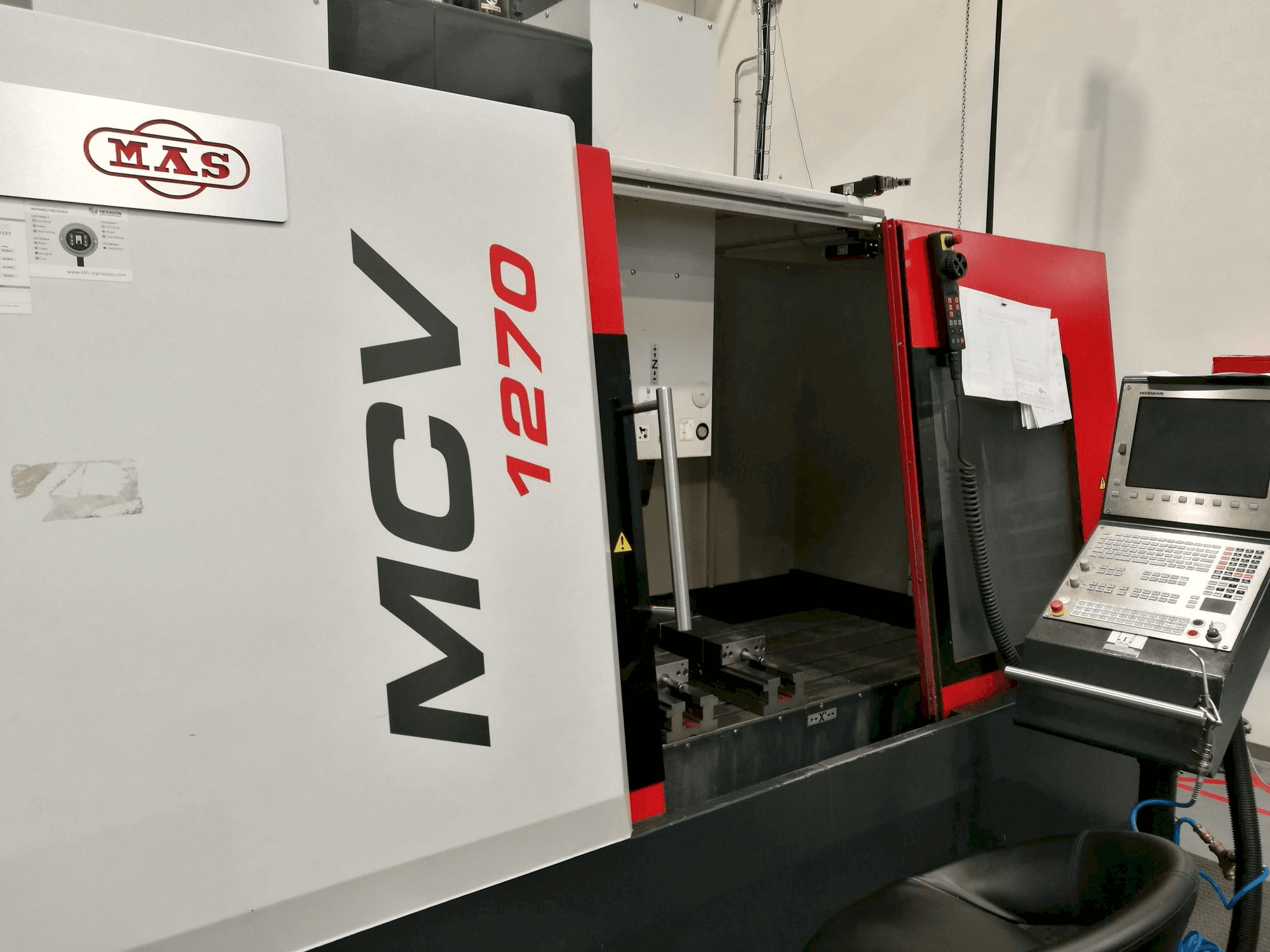 Vista frontale della macchina KOVOSVIT MAS MCV 1270