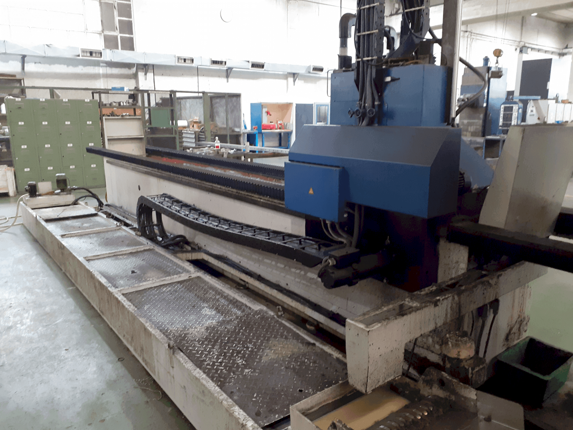 Vista frontale della macchina Reform AR 40/7