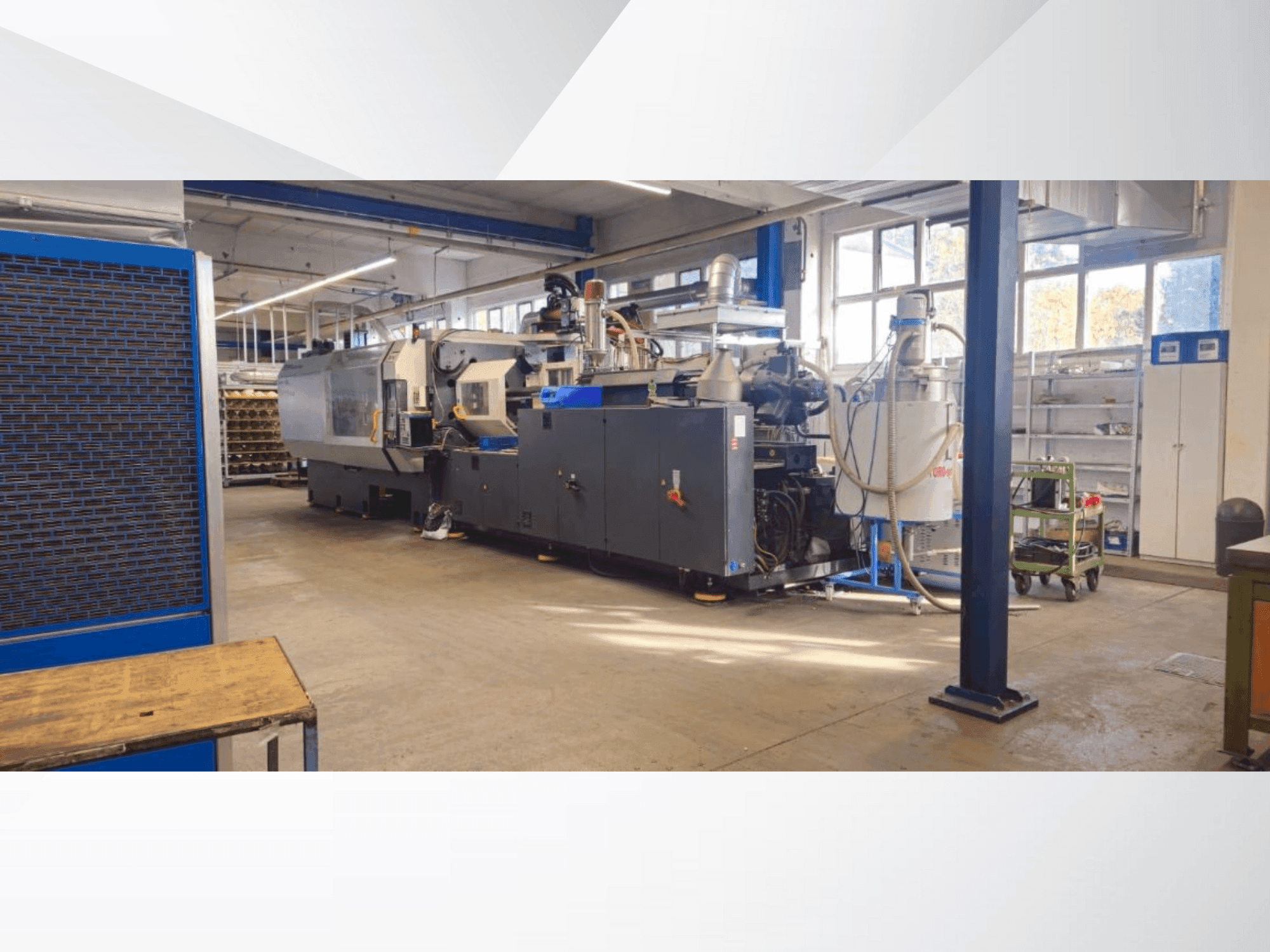 Vista frontale della macchina DEMAG System 650 / 1000-3300
