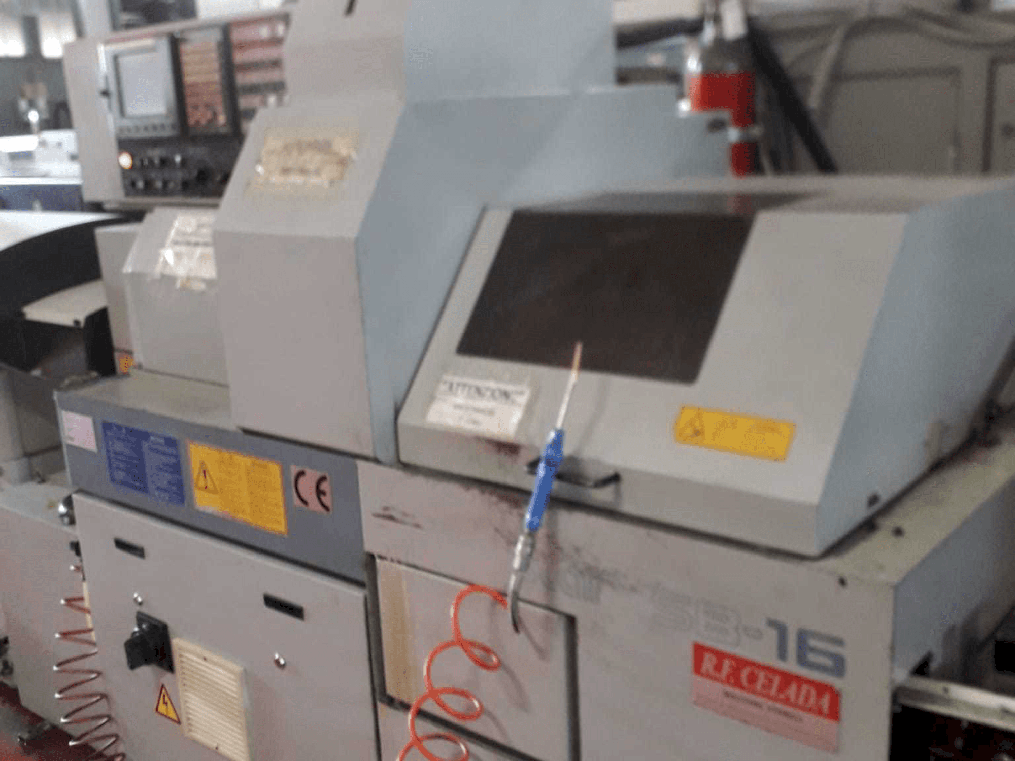 Vista frontale della macchina Star SB -16