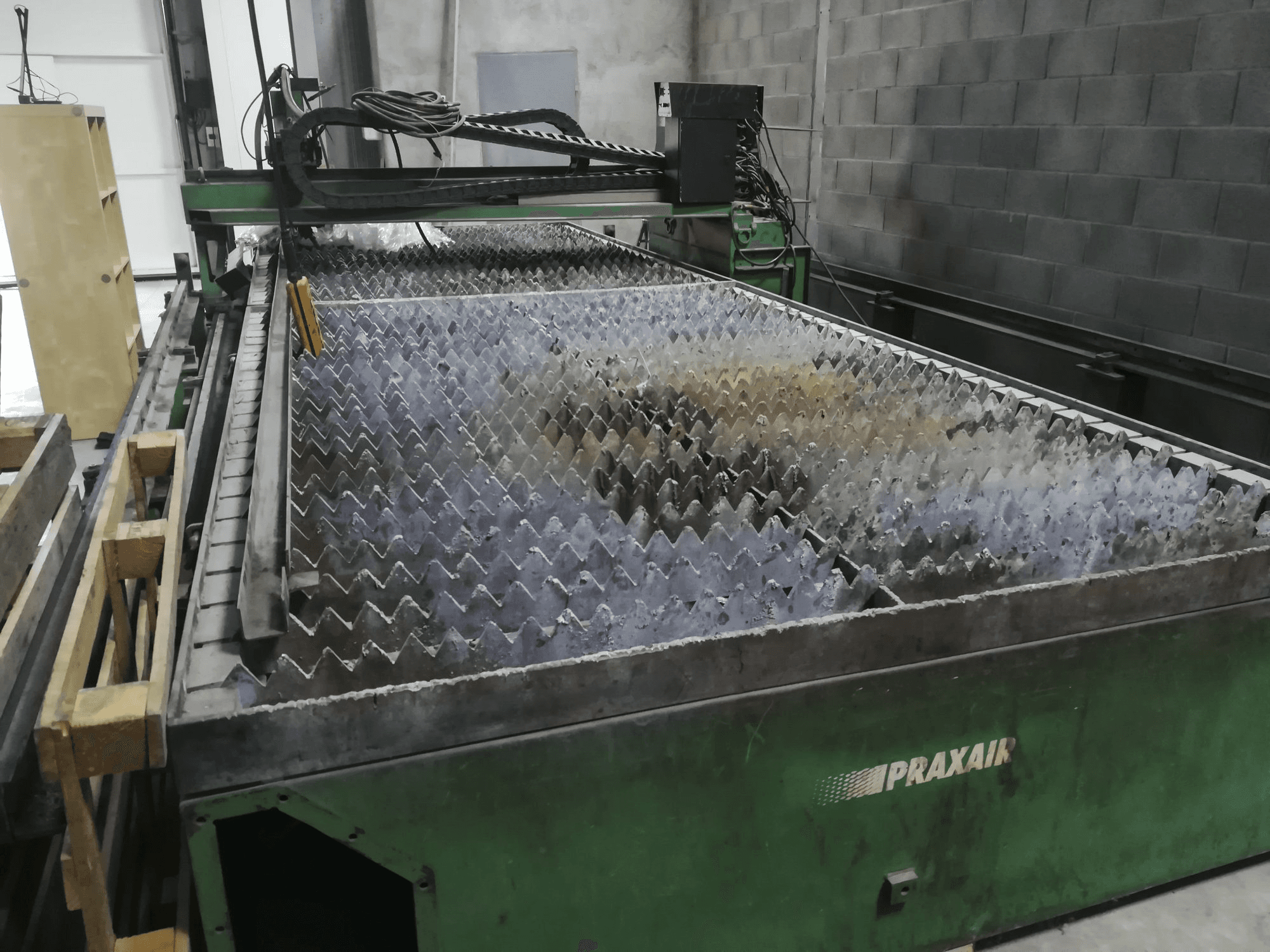 Vista frontale della macchina Praxair P 2500S