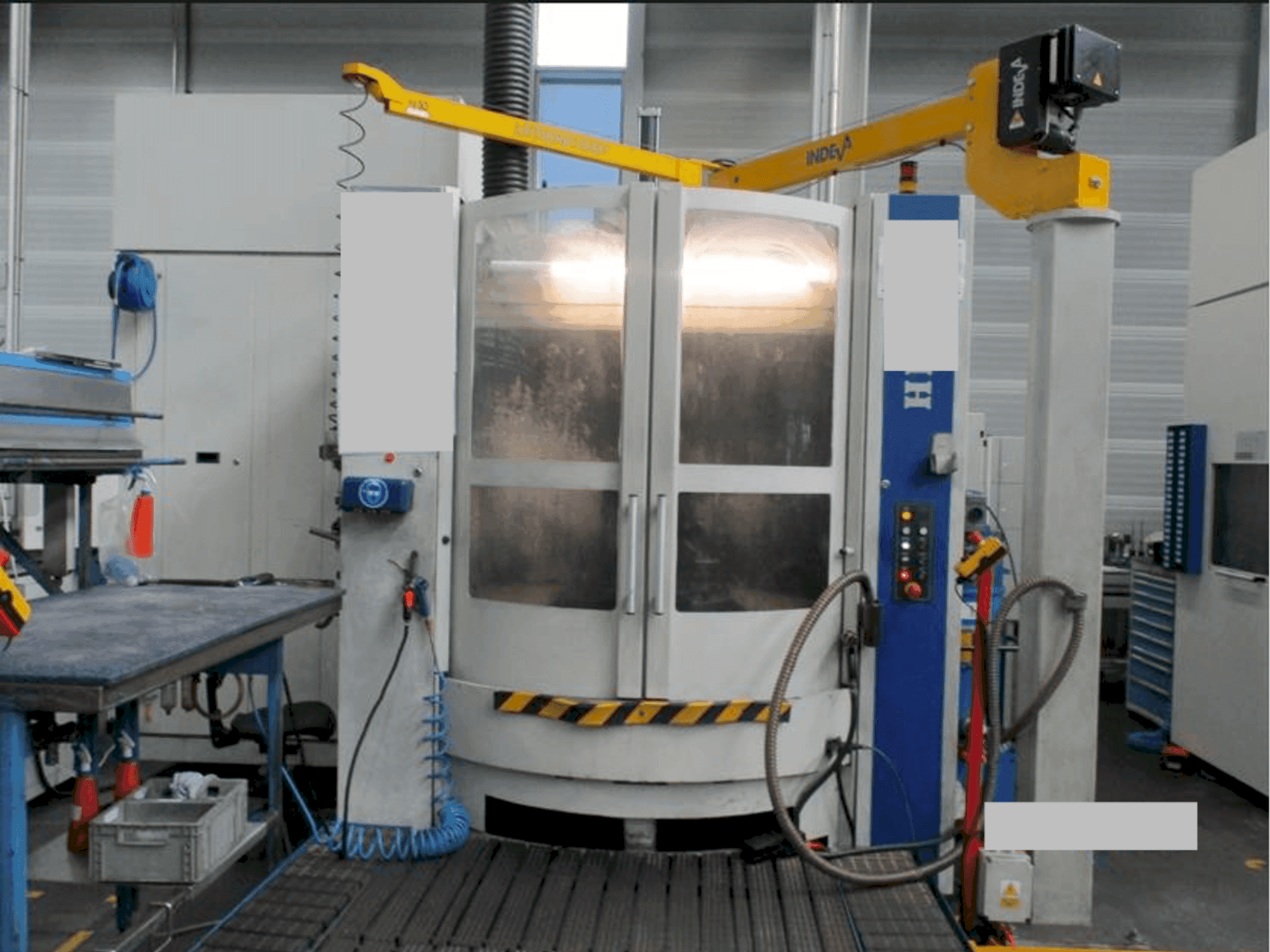 Vista frontale della macchina HELLER MCH 250