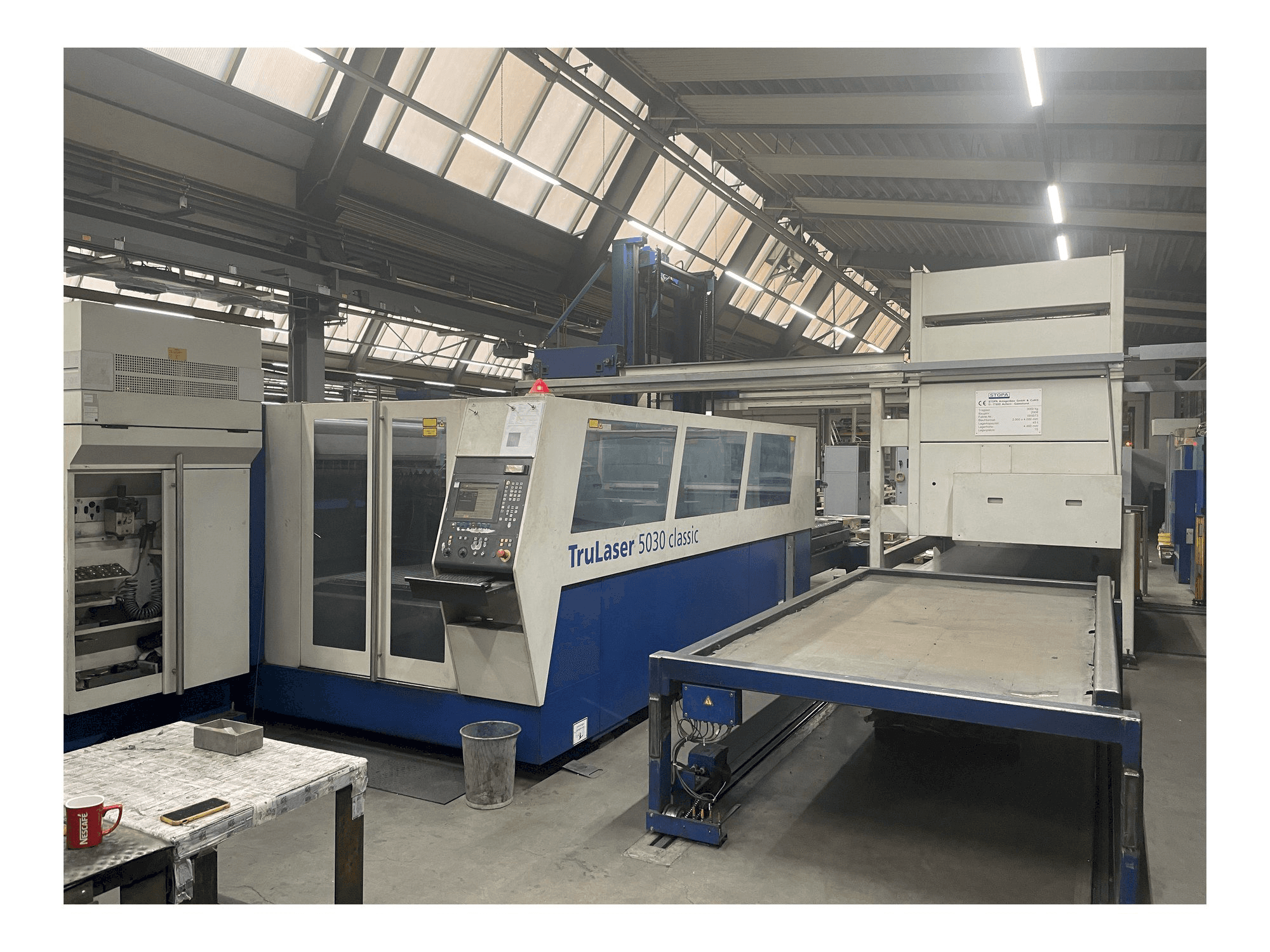 Vista lato destro della macchina Trumpf L5030 Classic + Pallet Master