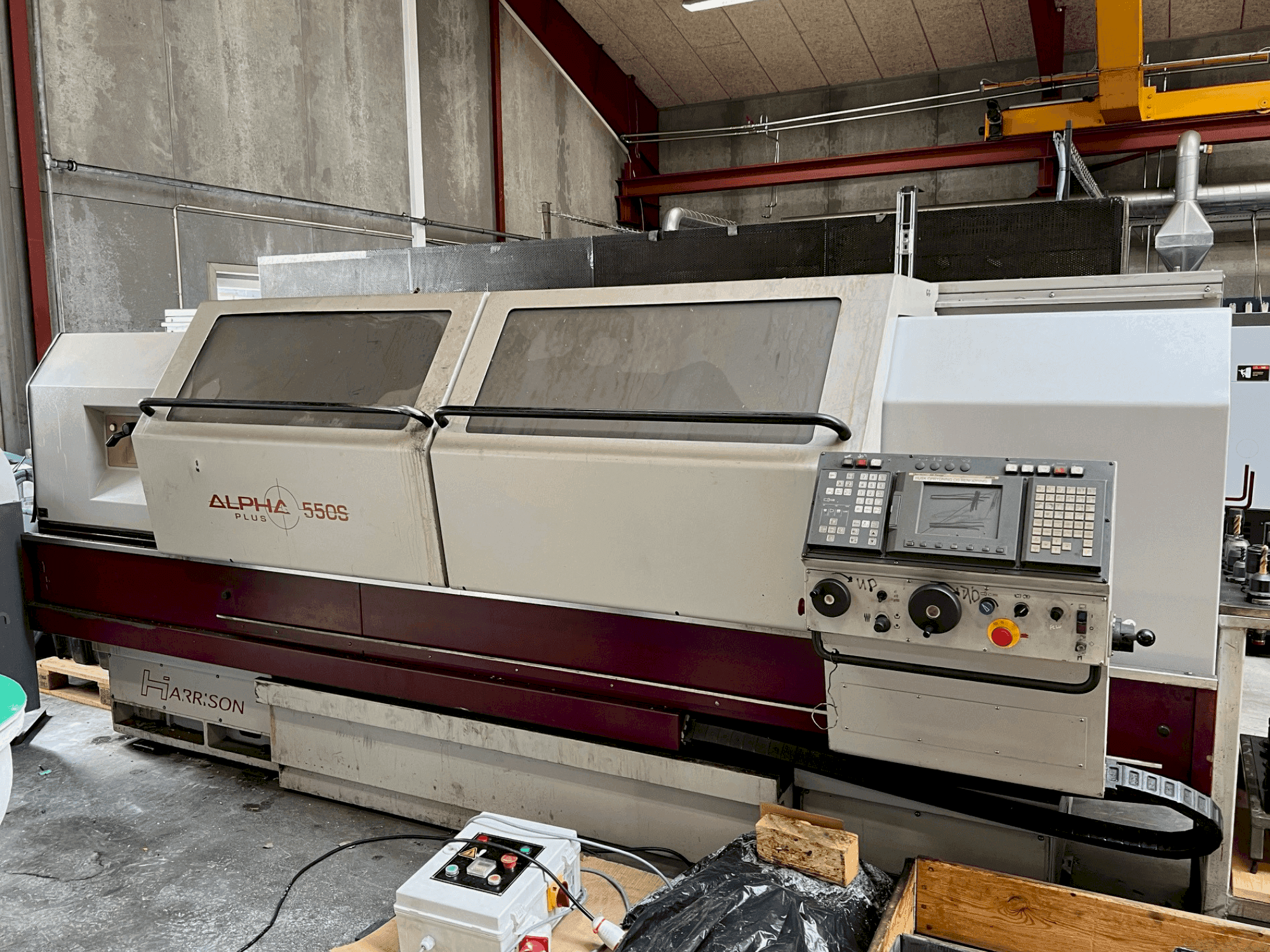 Vista frontale della macchina Harrison Alpha 550 S