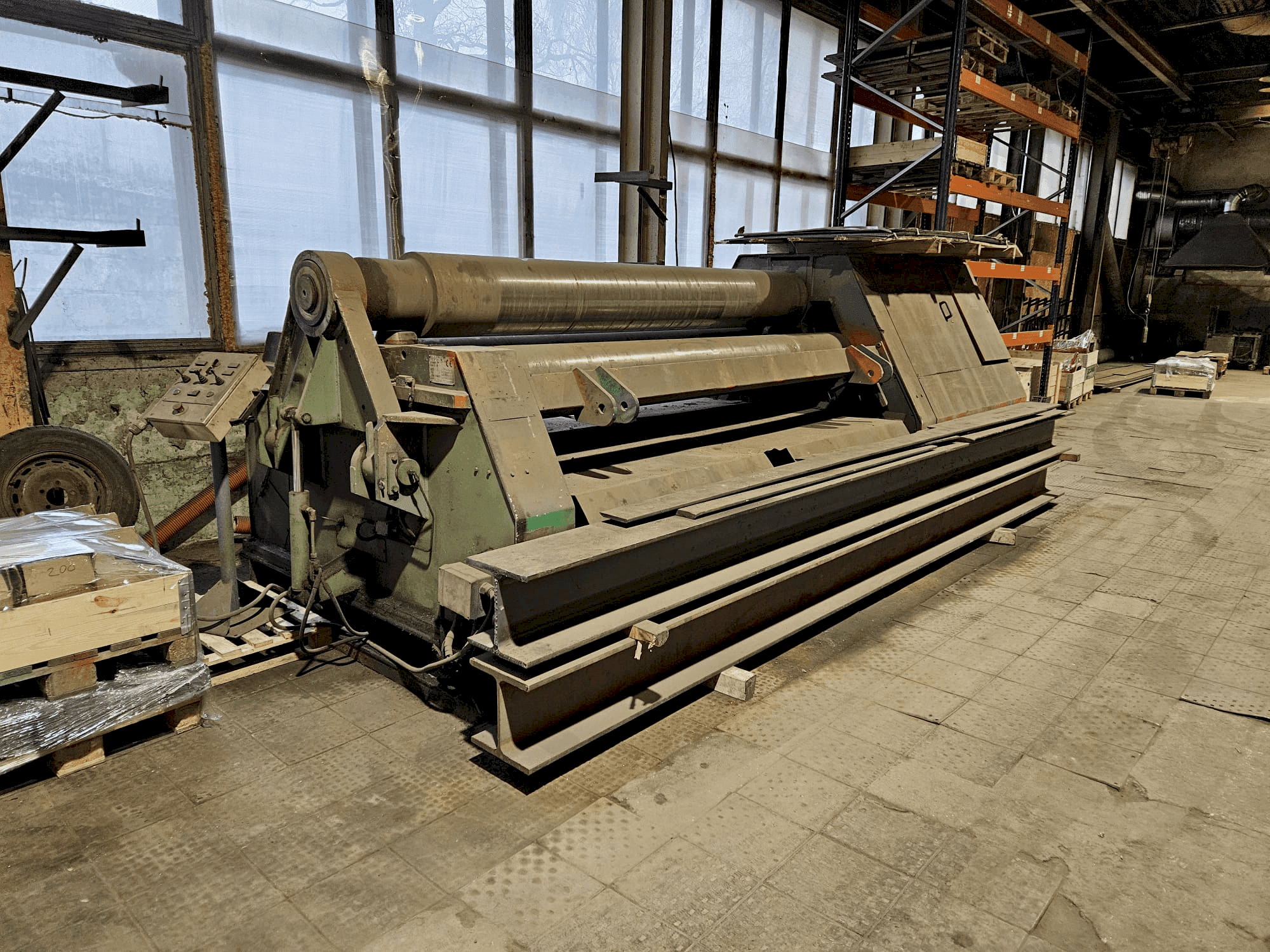 Vista frontale della macchina FACCIN 4HEL 3-25/20