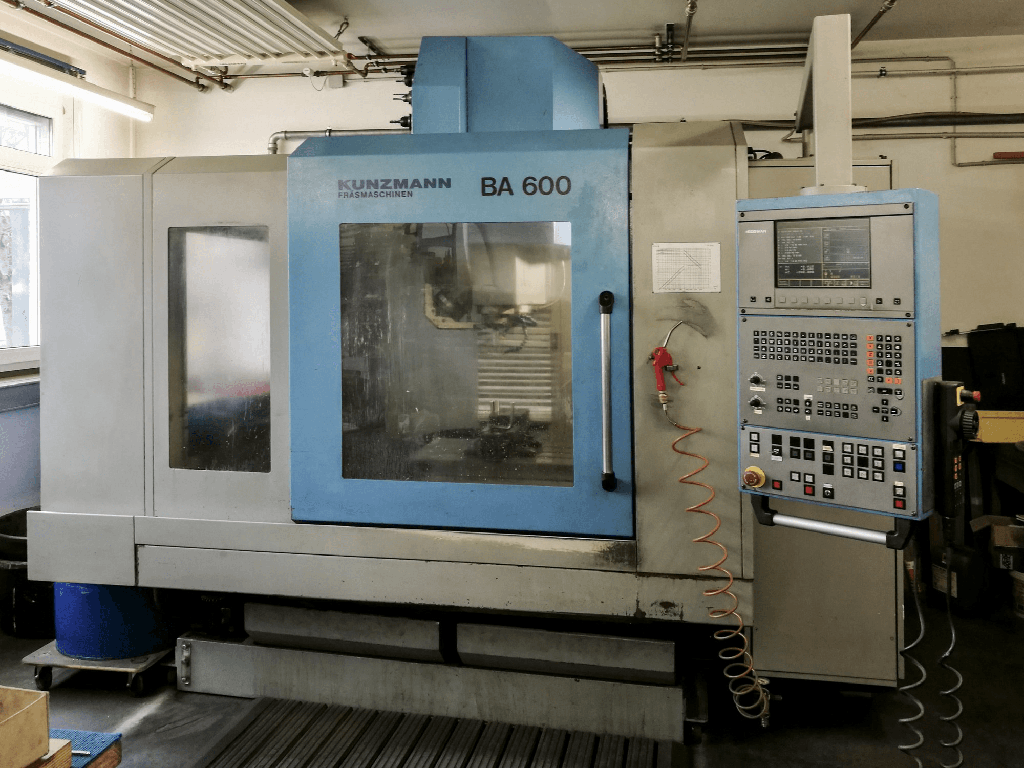 Vista frontale della macchina KUNZMANN BA600