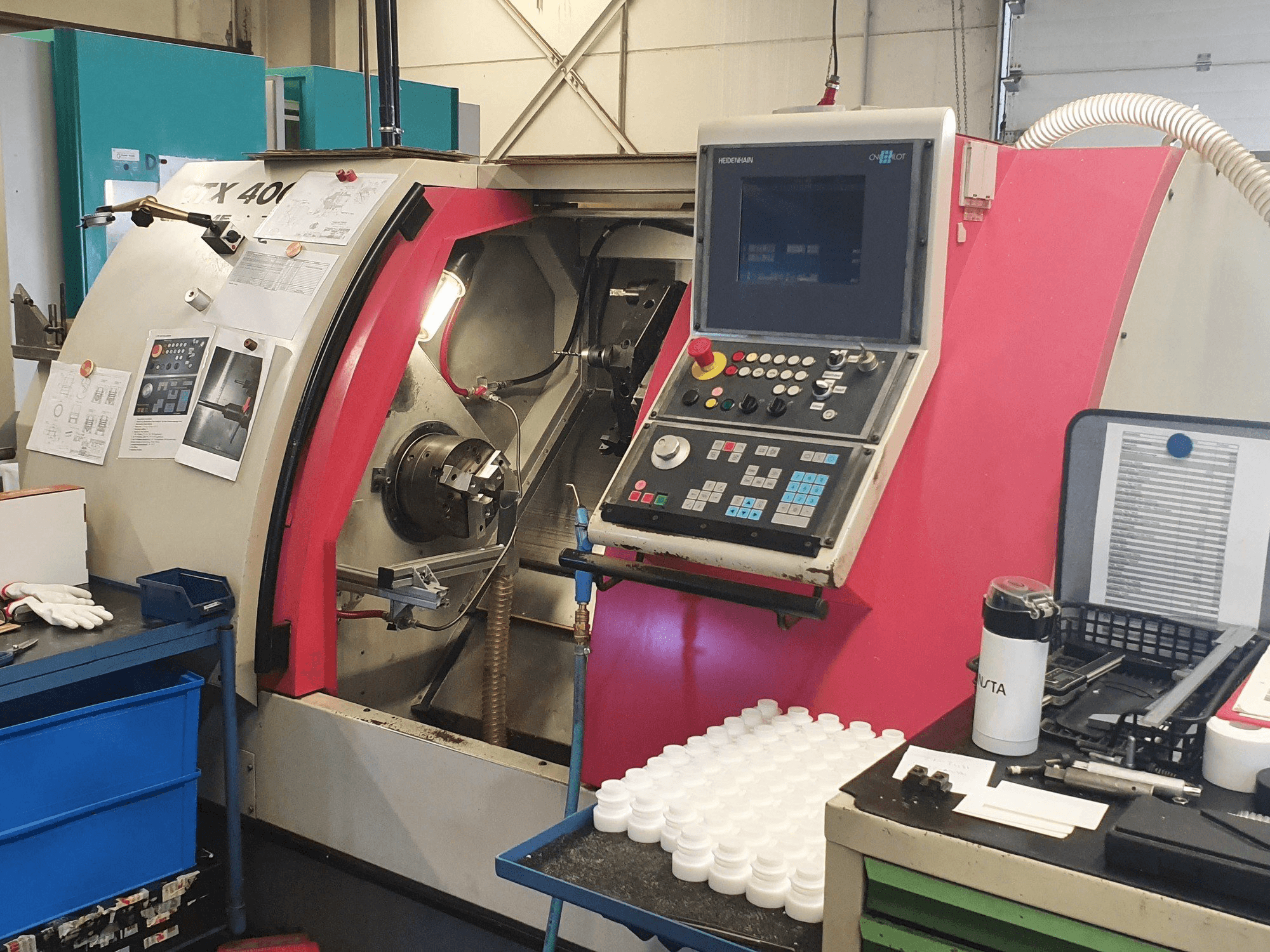 Vista frontale della macchina Gildemeister CTX 400 S2
