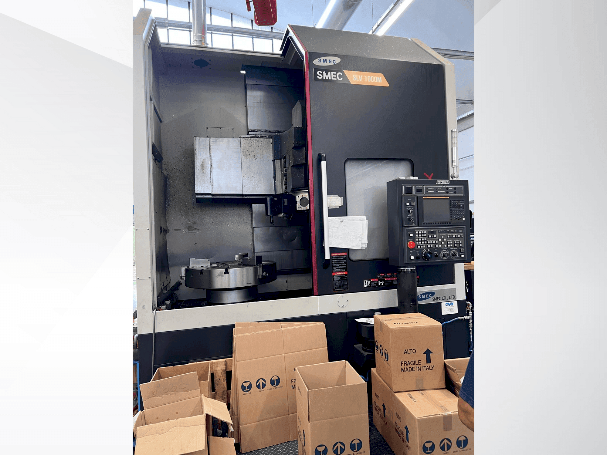 Vista frontale della macchina SMEC SLV1000M