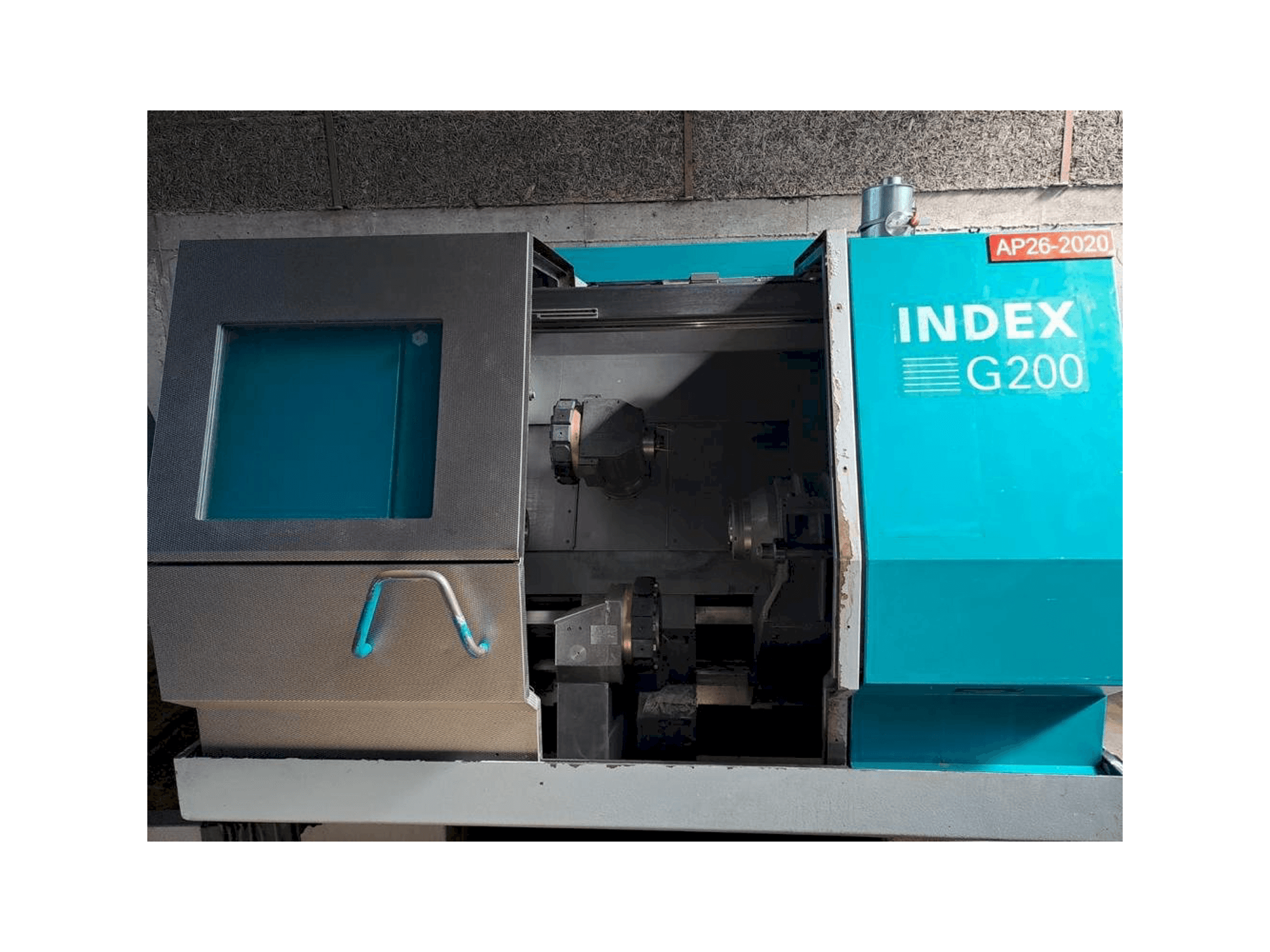 Vista frontale della macchina Index G200