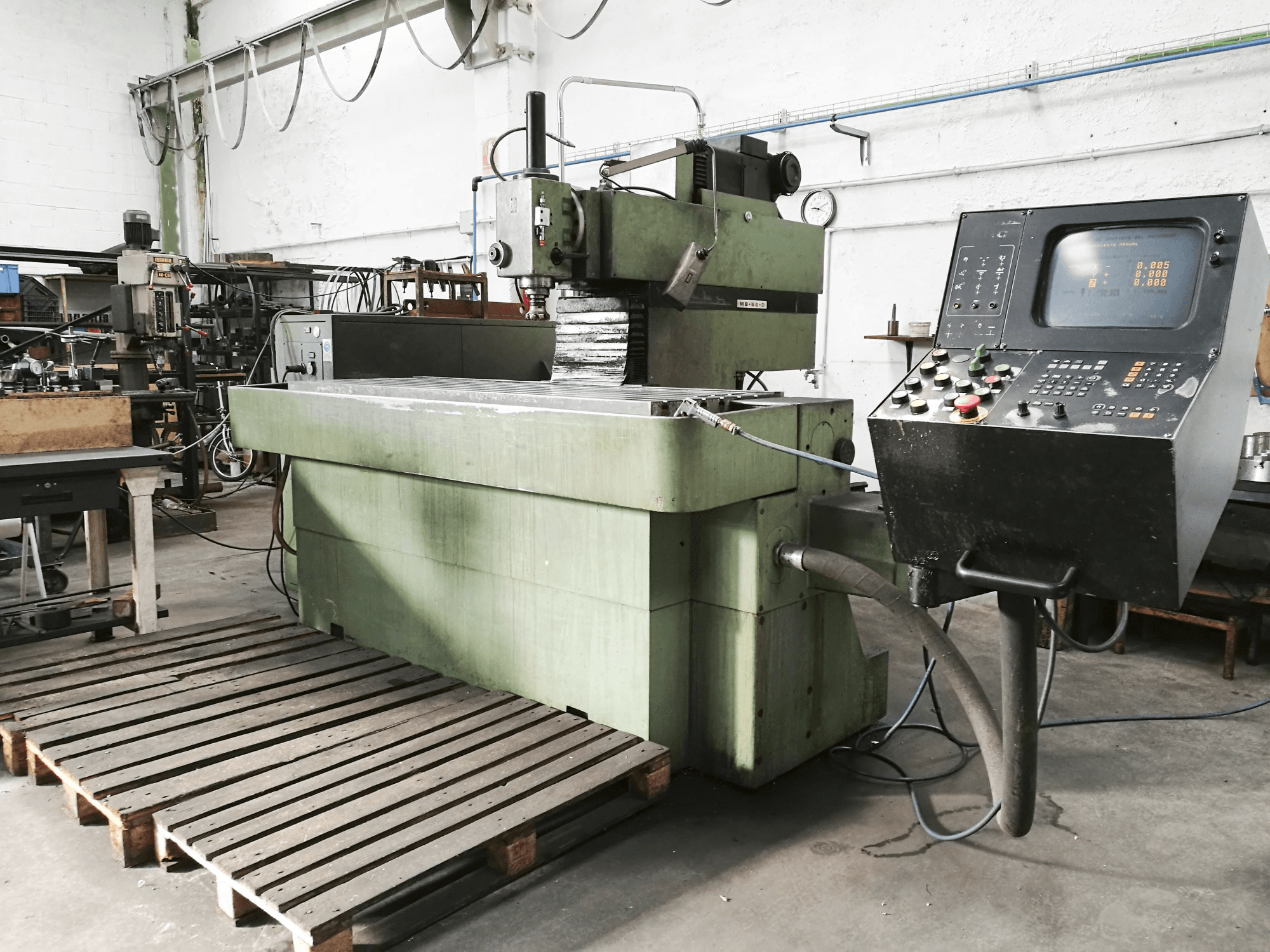 Vista lato destro della macchina Metba MB-55-D