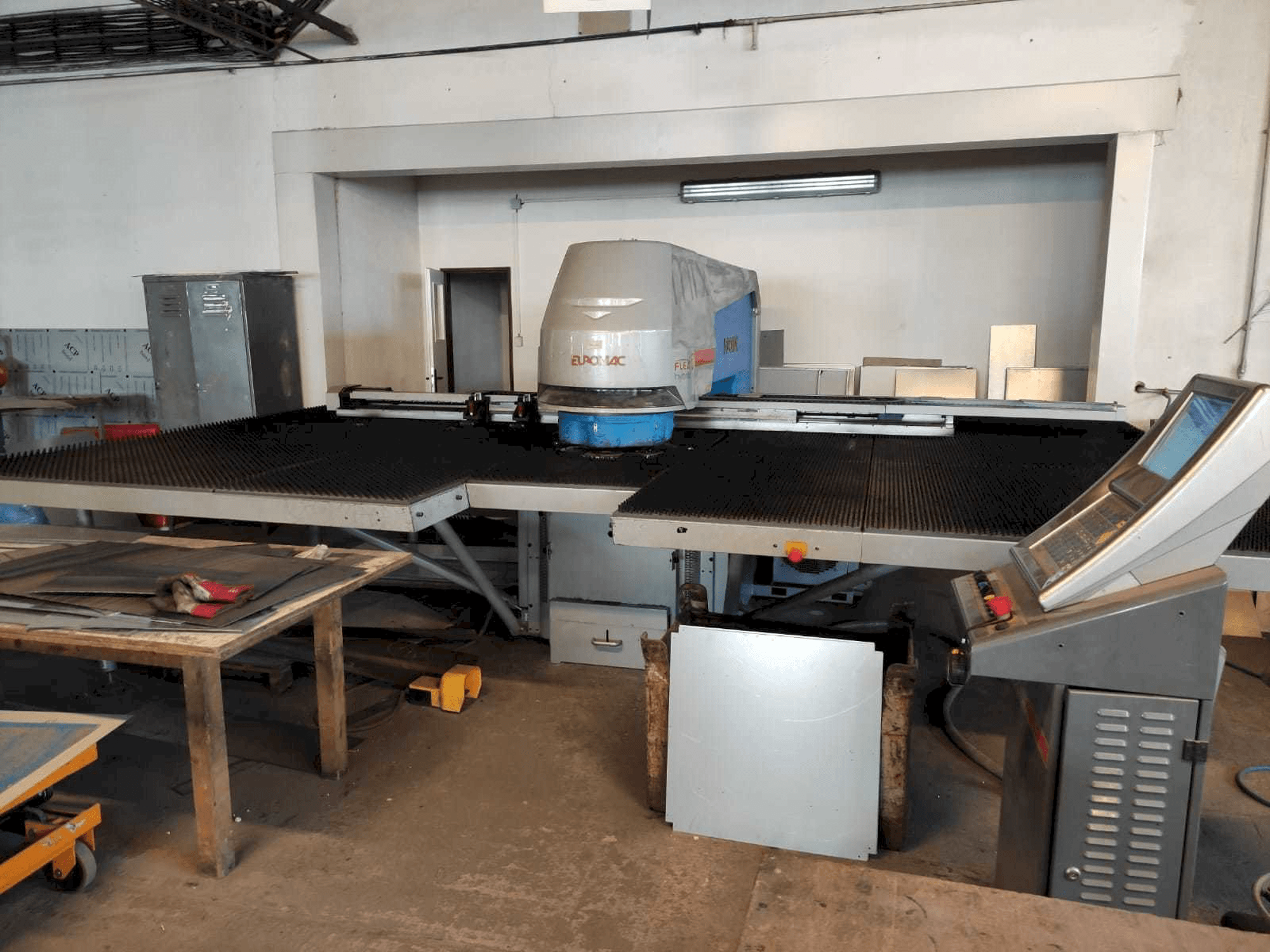 Vista frontale della macchina Euromac MTX Flex 6 Hybrid