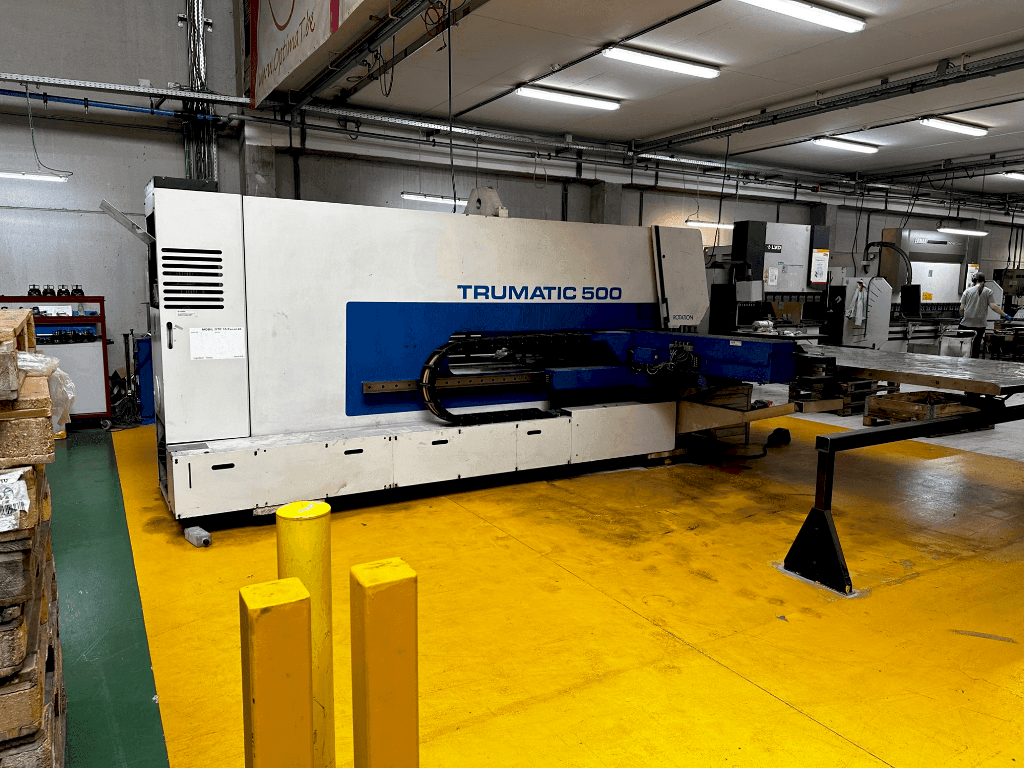 Vista frontale della macchina TRUMPF Trumatic 500