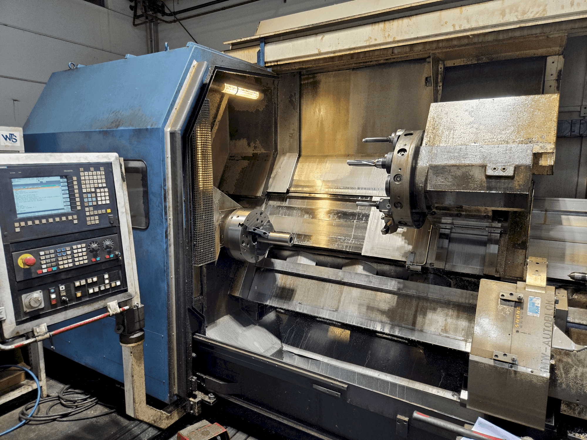 Vista frontale della macchina HEYNUMAT 21 U/2500